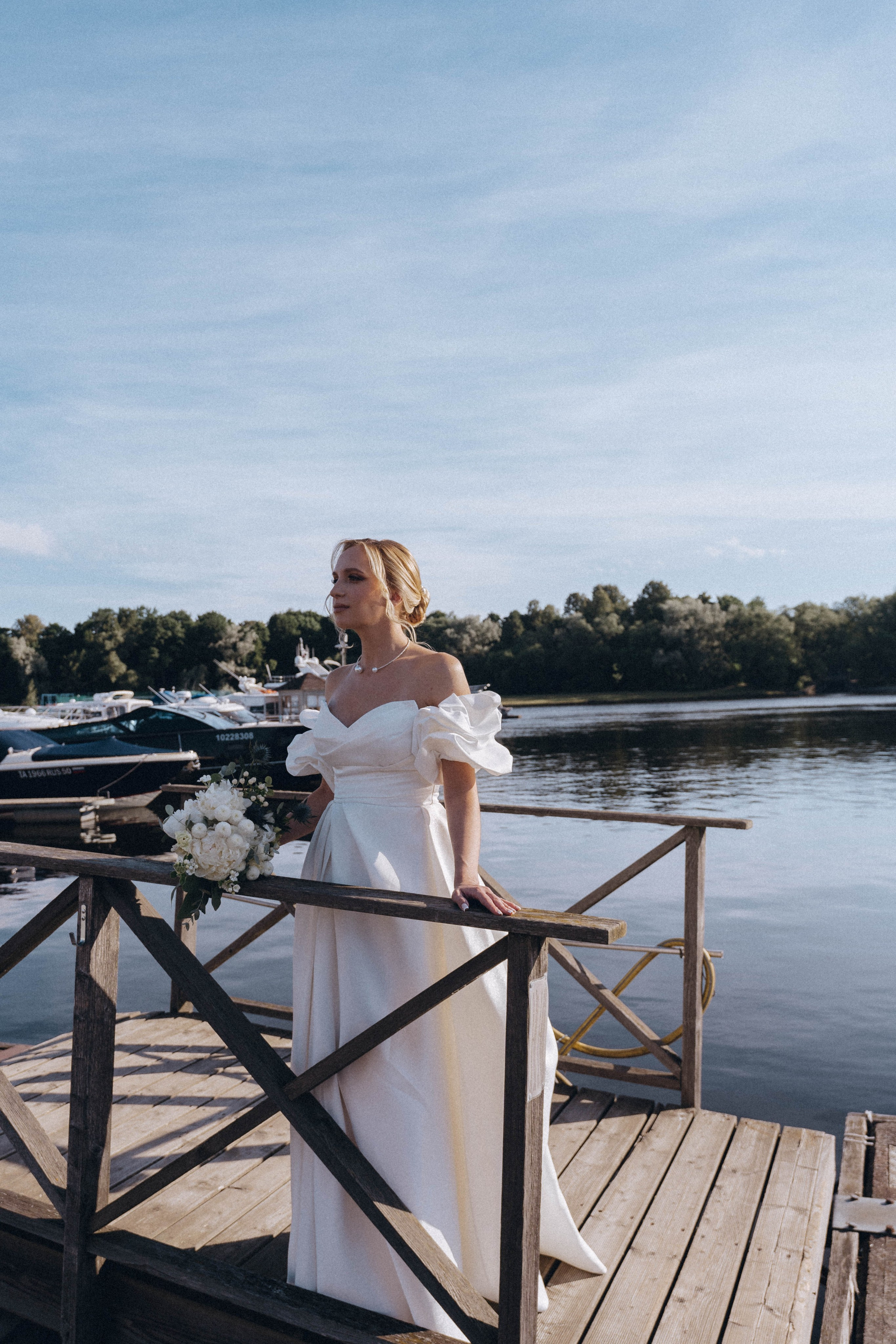 СВАДЕНБНАЯ СЬЕМКА НА КАТЕРЕ ПО КАНАЛАМ САНКТ-ПЕТЕРБУРГА И В АКВАТОРИИ НЕВЫ. Профессиональный фотограф, Санкт-Петербург — Виктория Богомолова