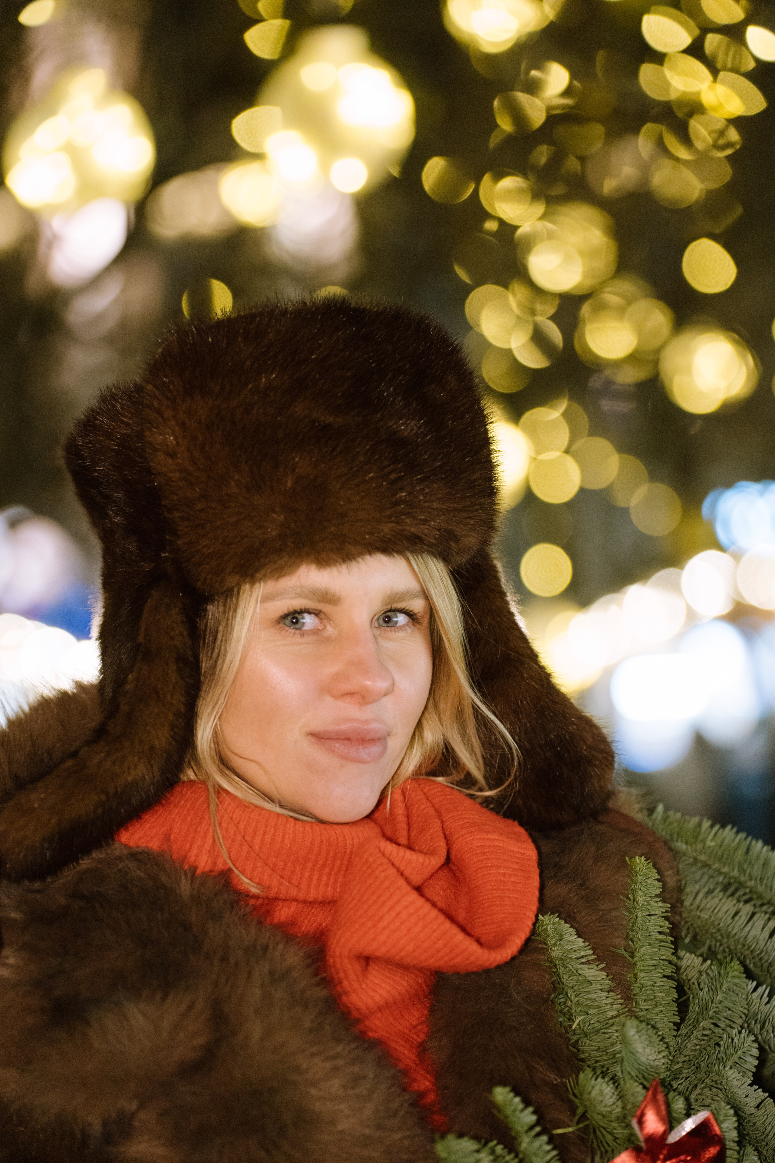 ПРОГУЛКА НА МАНЕЖНОЙ ПЛОЩАДИ ДЛЯ ДЕВУШКИ ПЕРЕД НОВЫМ ГОДОМ (НОВОГОДНЯЯ ФОТОСЕССИИЯ НА МАНЕЖНОЙ ПЛОЩАДИ). Профессиональный фотограф, Санкт-Петербург — Виктория Богомолова