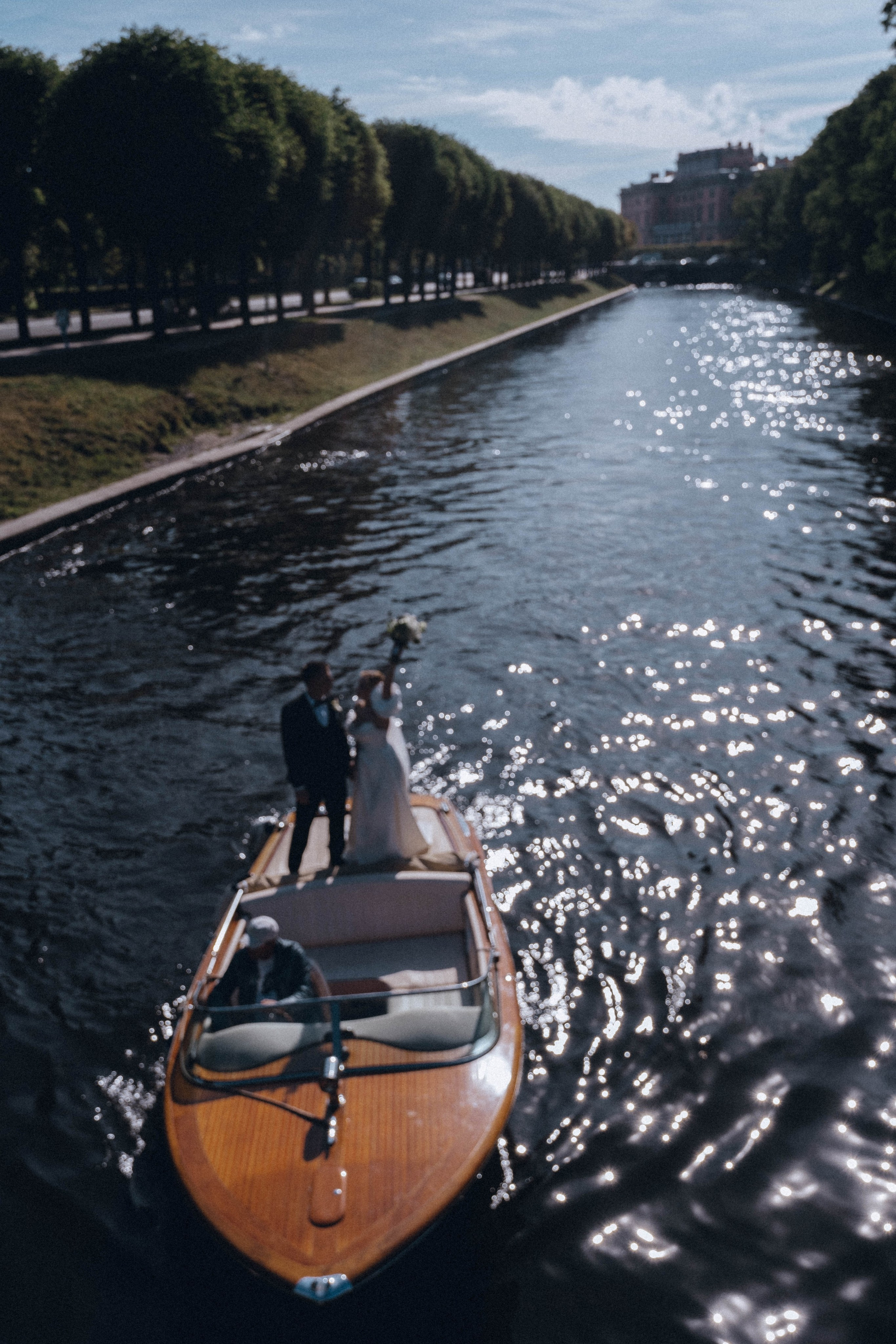 СВАДЕНБНАЯ СЬЕМКА НА КАТЕРЕ ПО КАНАЛАМ САНКТ-ПЕТЕРБУРГА И В АКВАТОРИИ НЕВЫ. Профессиональный фотограф, Санкт-Петербург — Виктория Богомолова