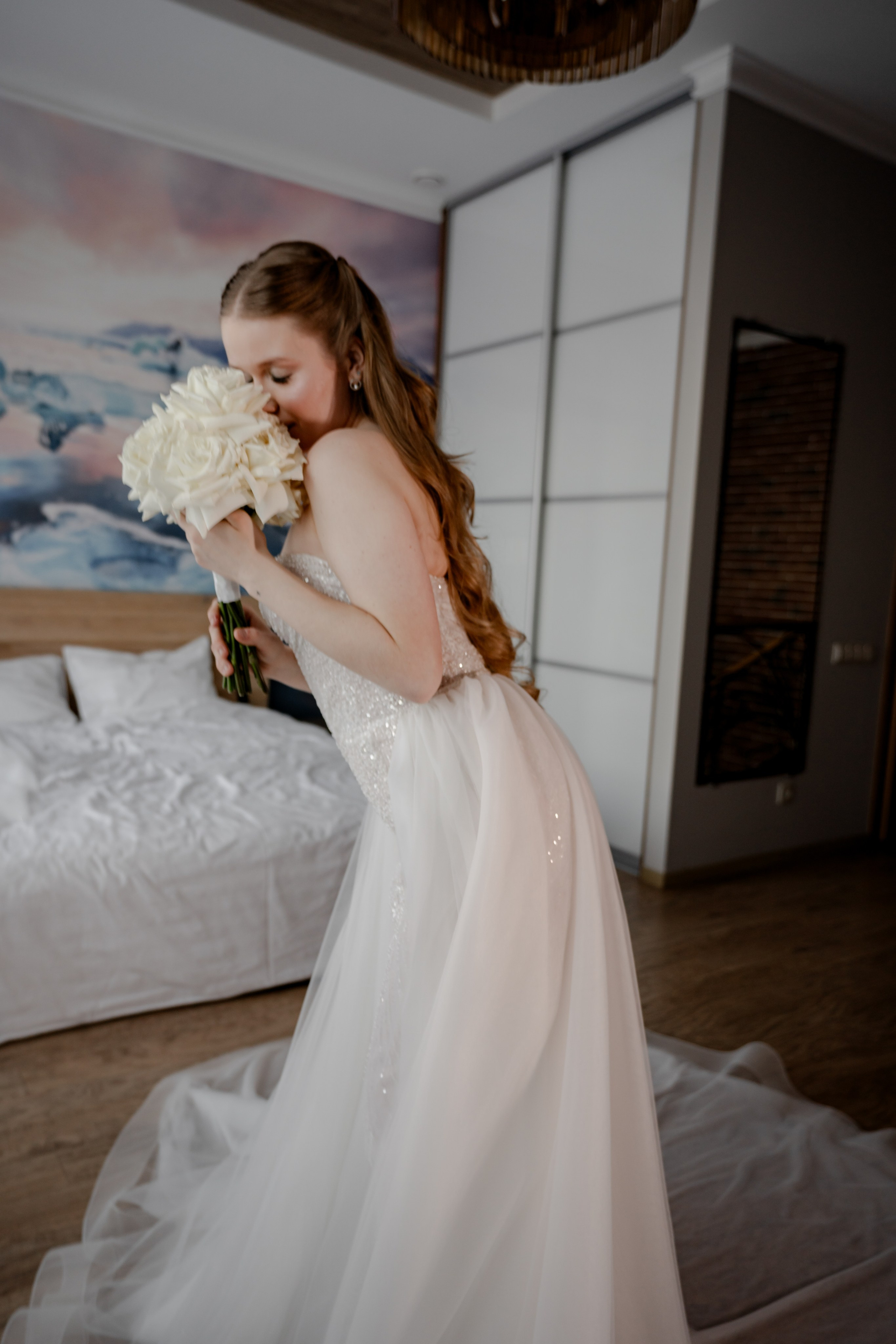 СВАДЕБНАЯ СЬЕМКА СБОРОВ В ОТЕЛЕ И ВЫЕЗД НА ЦЕРЕМОНИЮ (СНЯТО В СИБИРЕ В НИЖНЕВАРТОВСКЕ). Профессиональный фотограф, Санкт-Петербург — Виктория Богомолова