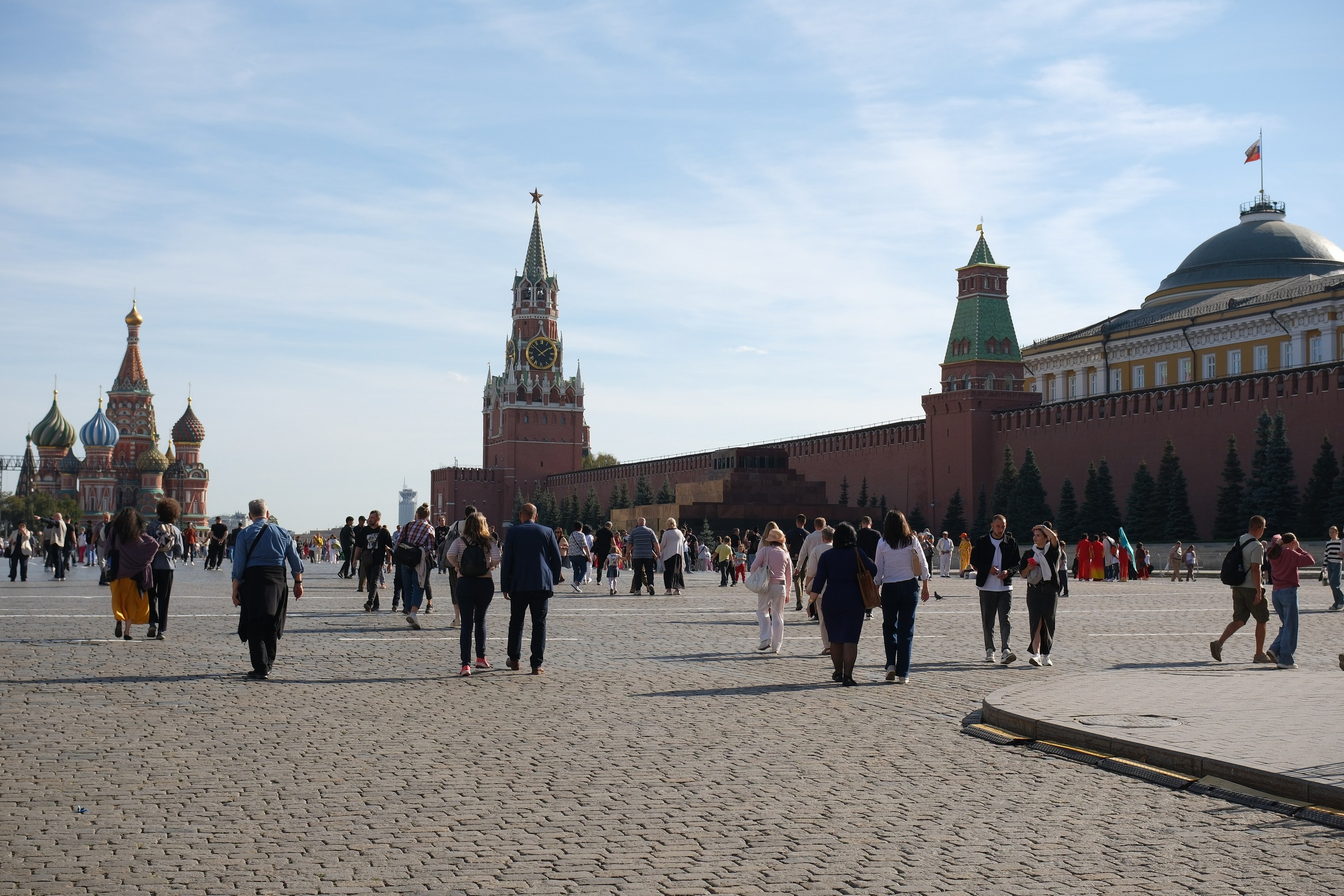 Улица, люди, жизнь…