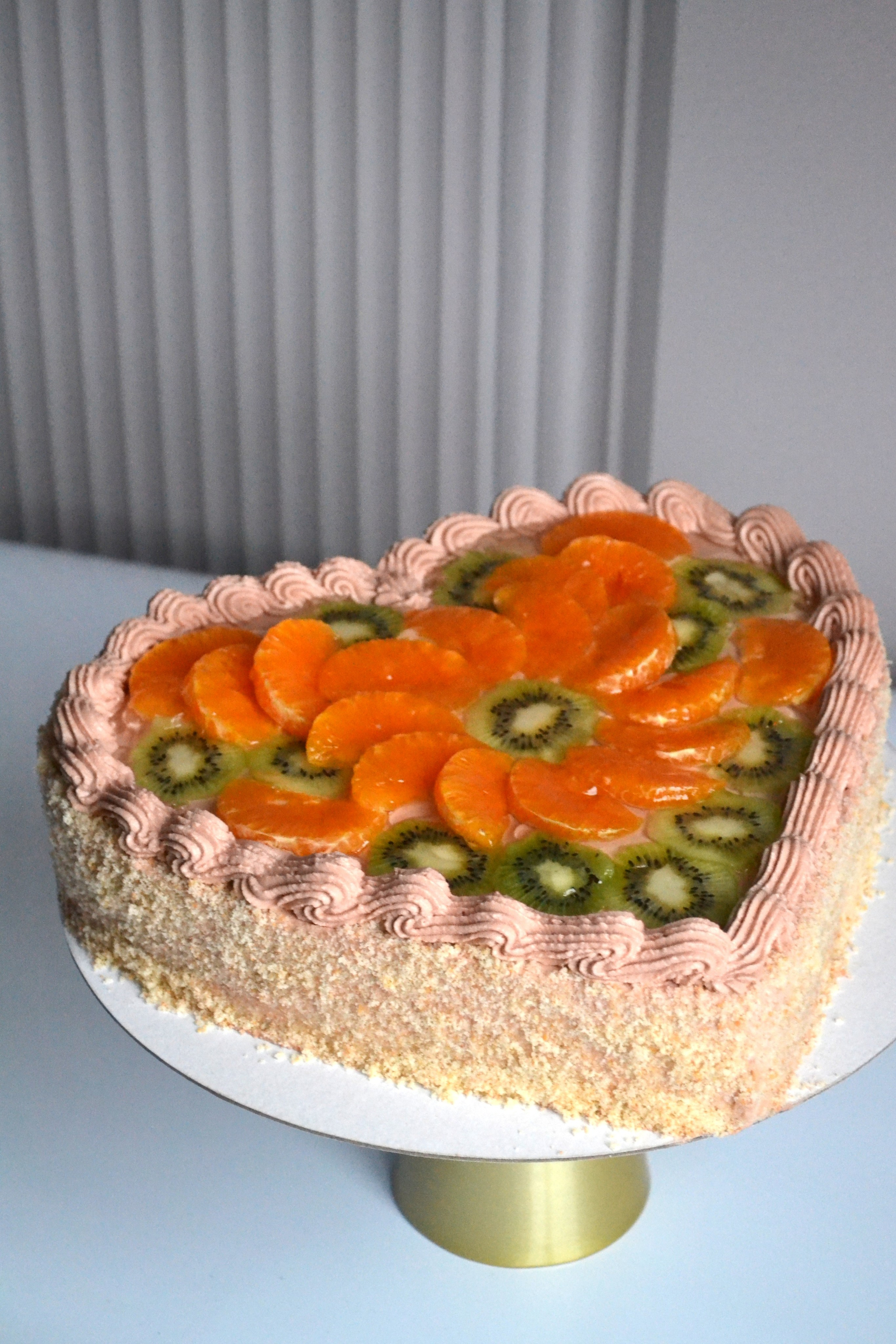 Торты на праздники. Семейная кондитерская. Торты и десерты на заказ в Москве и области