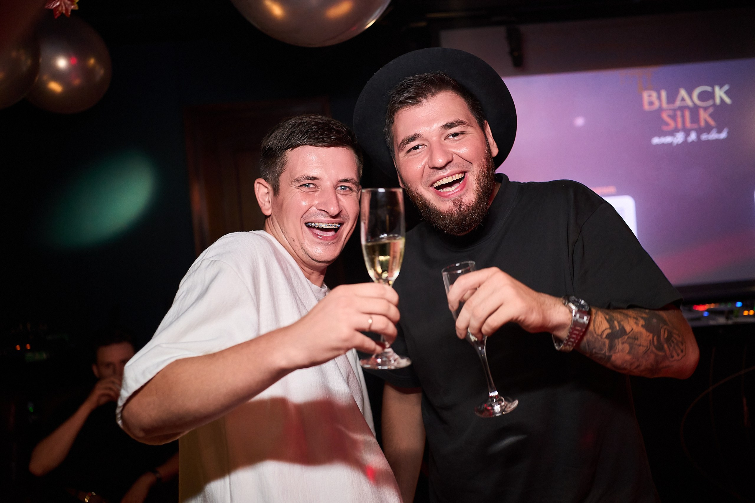 Black silk. Главная