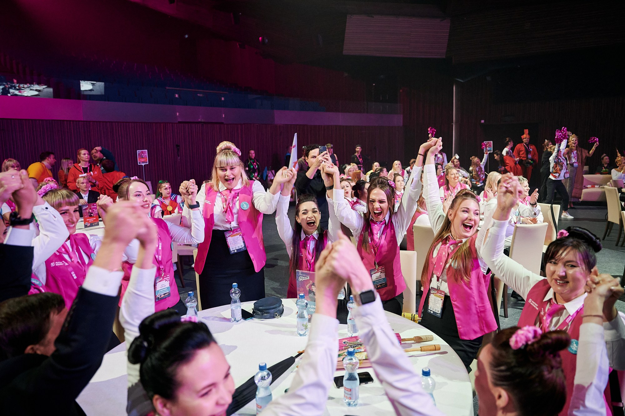 Магнит Косметик — конкурс «Золотой Магазин». Мезенцев Евгений фотограф