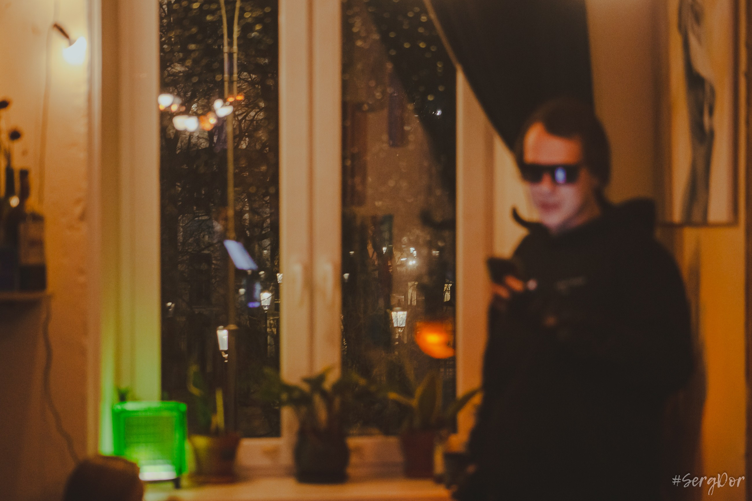 Рома Гонза, Ваня Пинженин, Квартирник у Мищенко, поэты, стихи, совершеннолетие, Санкт-Петербург, Питер, 16.11.2024, SergDor, 16 ноября 2024 года, #SergDor