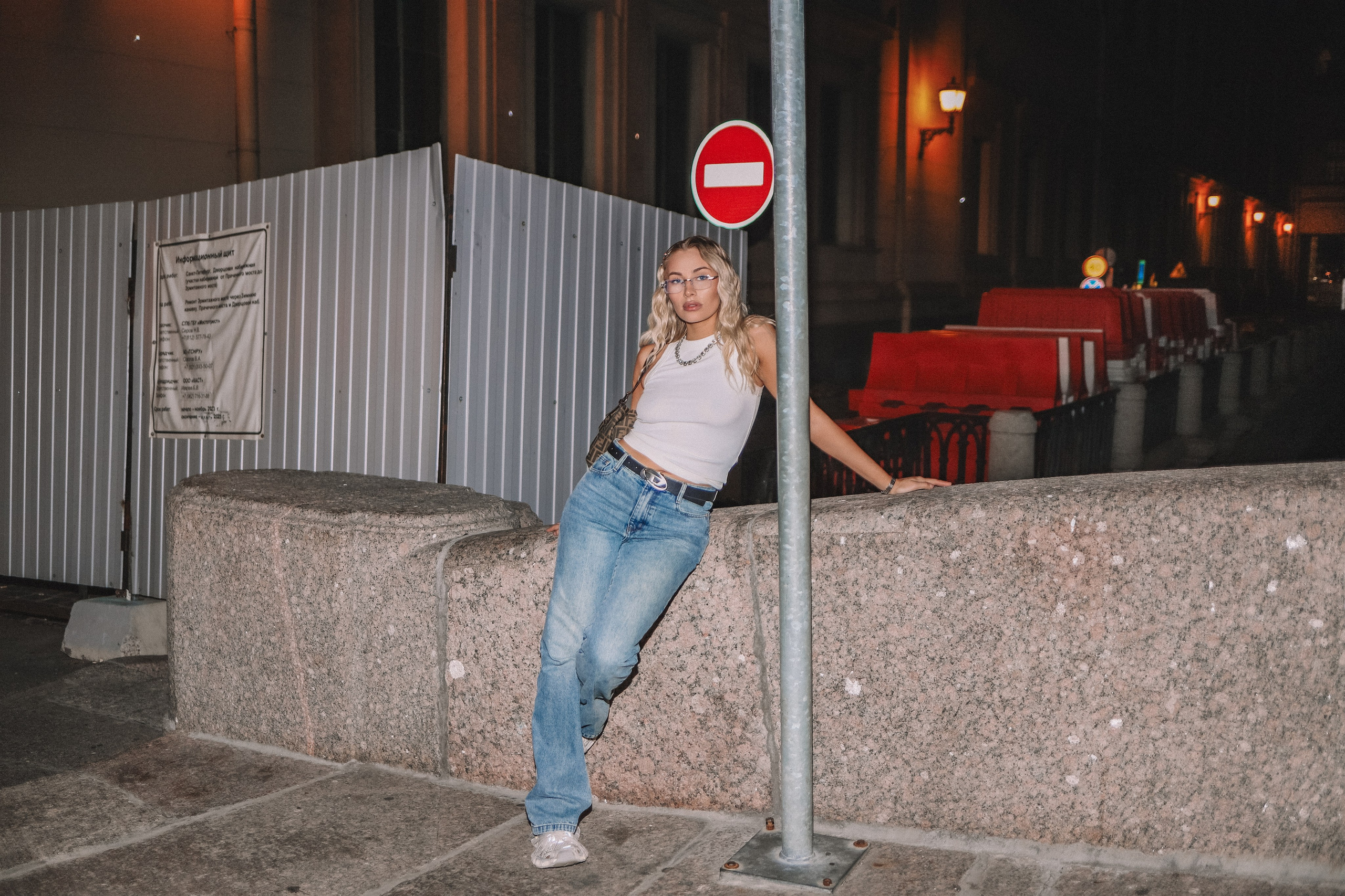 Полина — вечерний Петербург, съёмка со вспышкой | О. Беляева. Фотограф Олеся Беляева | Санкт-Петербург и Ленобласть