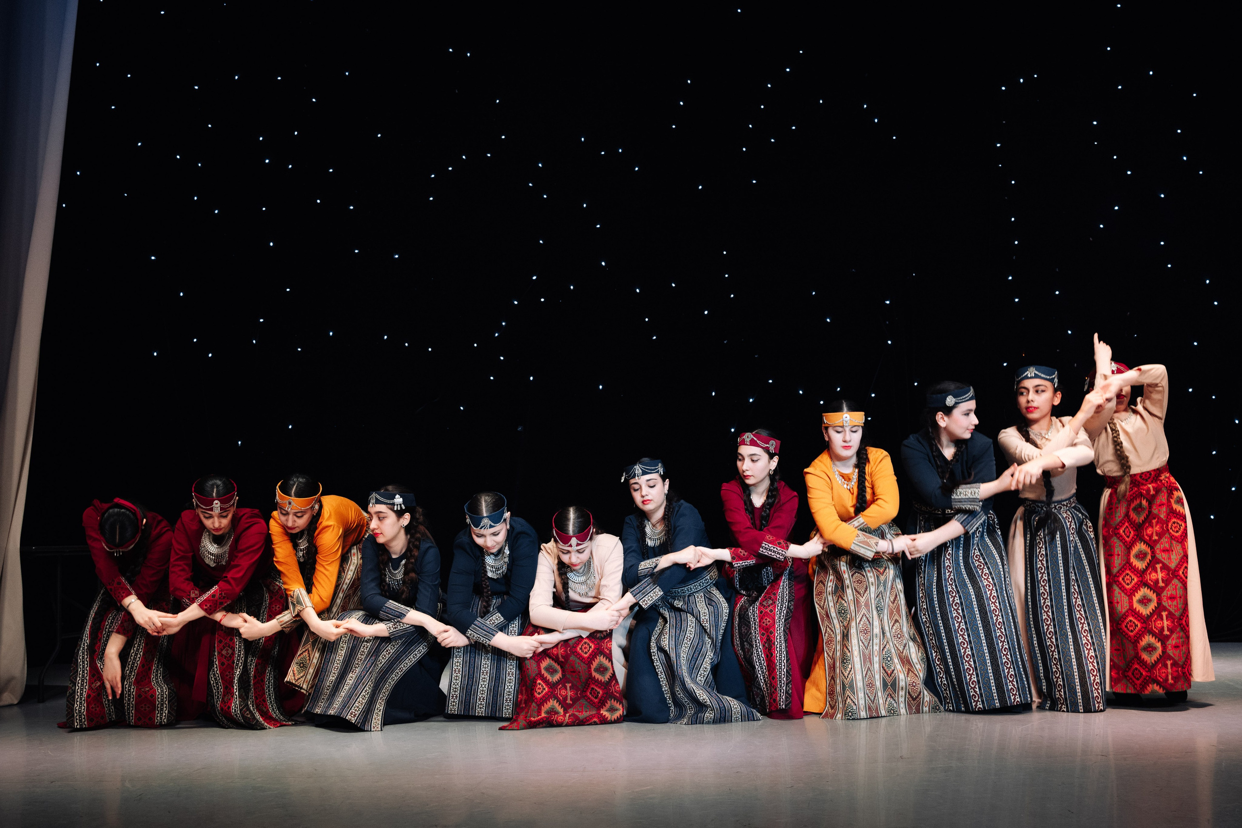 Благотворительный концерт в помощь Артему Сардаряну. Фотограф Артем Севостьянов. Профессиональная фотосъемка в Ногинске, Москве, Московской области и за границей