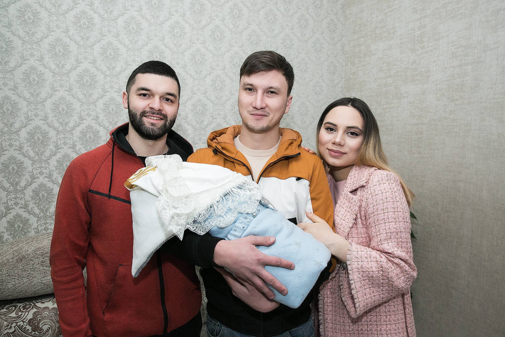 Выписка из роддома. Свадебный и семейный фотограф из Ессентуков Выприцкий Роман