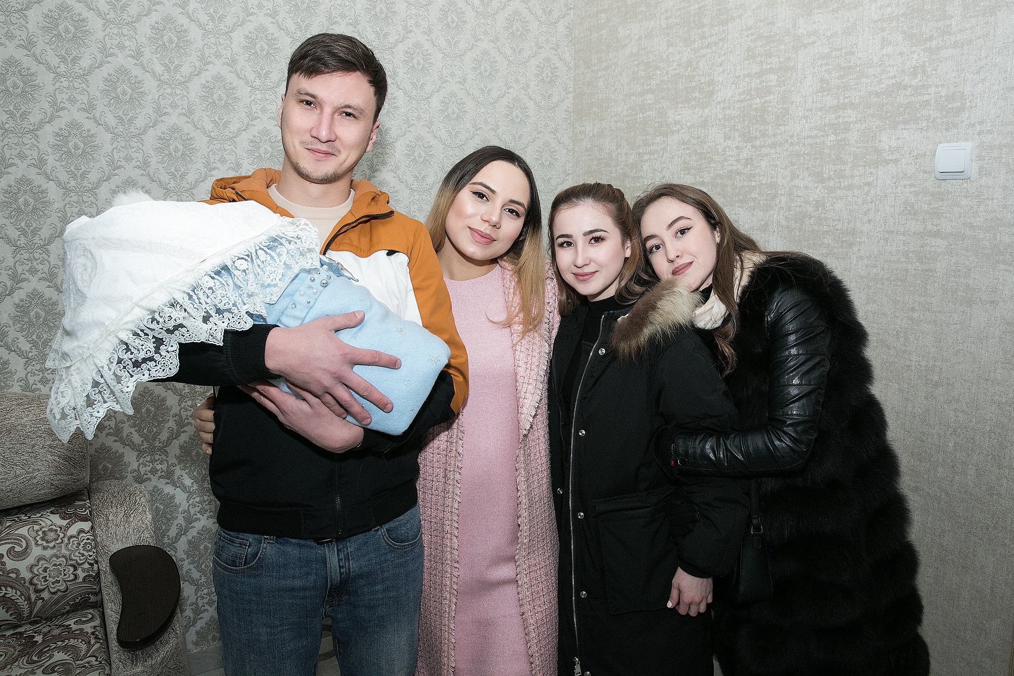 Выписка из роддома. Свадебный и семейный фотограф из Ессентуков Выприцкий Роман