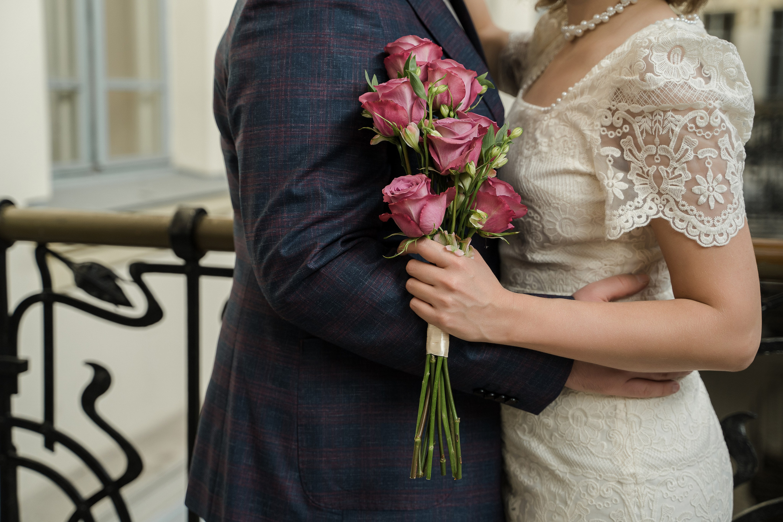 Свадебная фотосессия на Витебском вокзале. Свадебный и семейный фотограф в Пушкине и Санкт-Петербурге Мария Филиппова