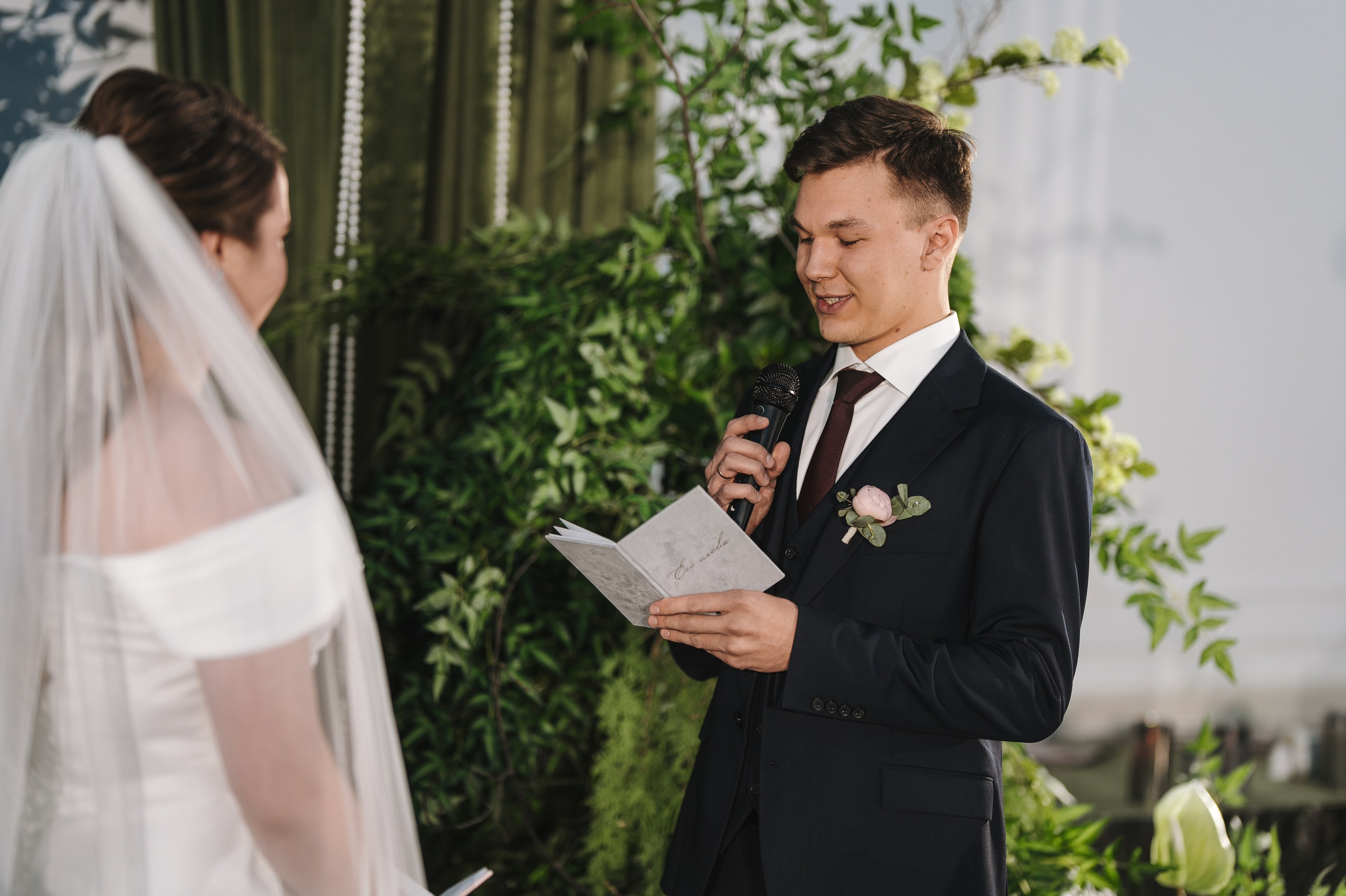 Свадьба White Hall (Dasko Garden), Уфа — фотосессия, банкет и семейные холсты