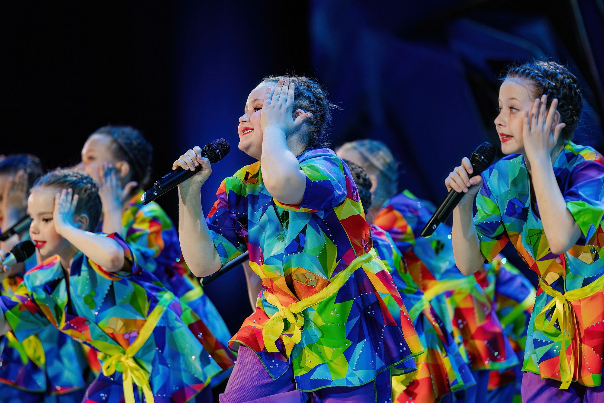 Отчетный концерт Образцового коллектива Алтая театра эстрадной песни «Созвездие». Свадебный и репортажный фотограф Никита Сницарев в Барнауле