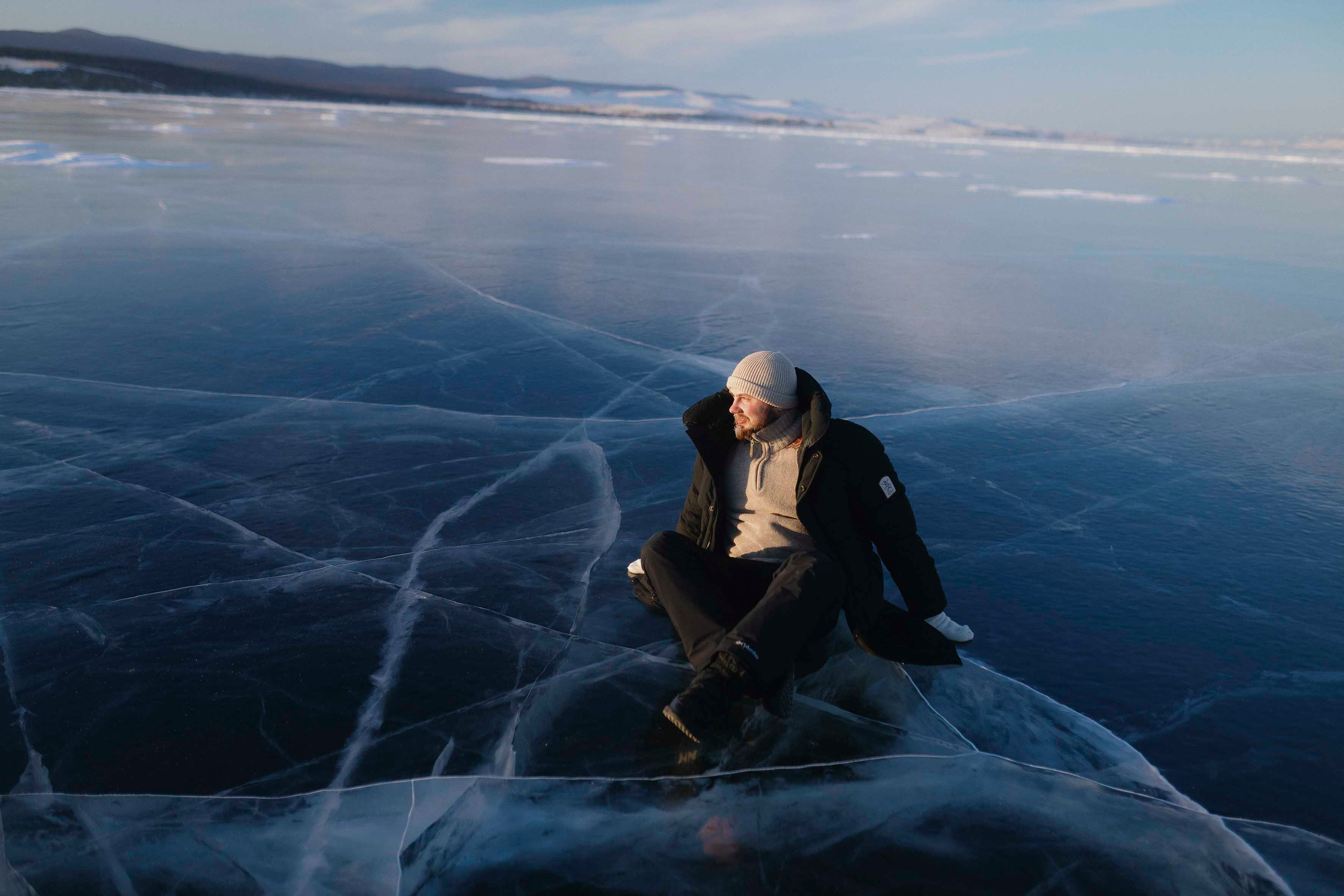 Ледяное зеркало. Фотограф Ольхон, Регина
