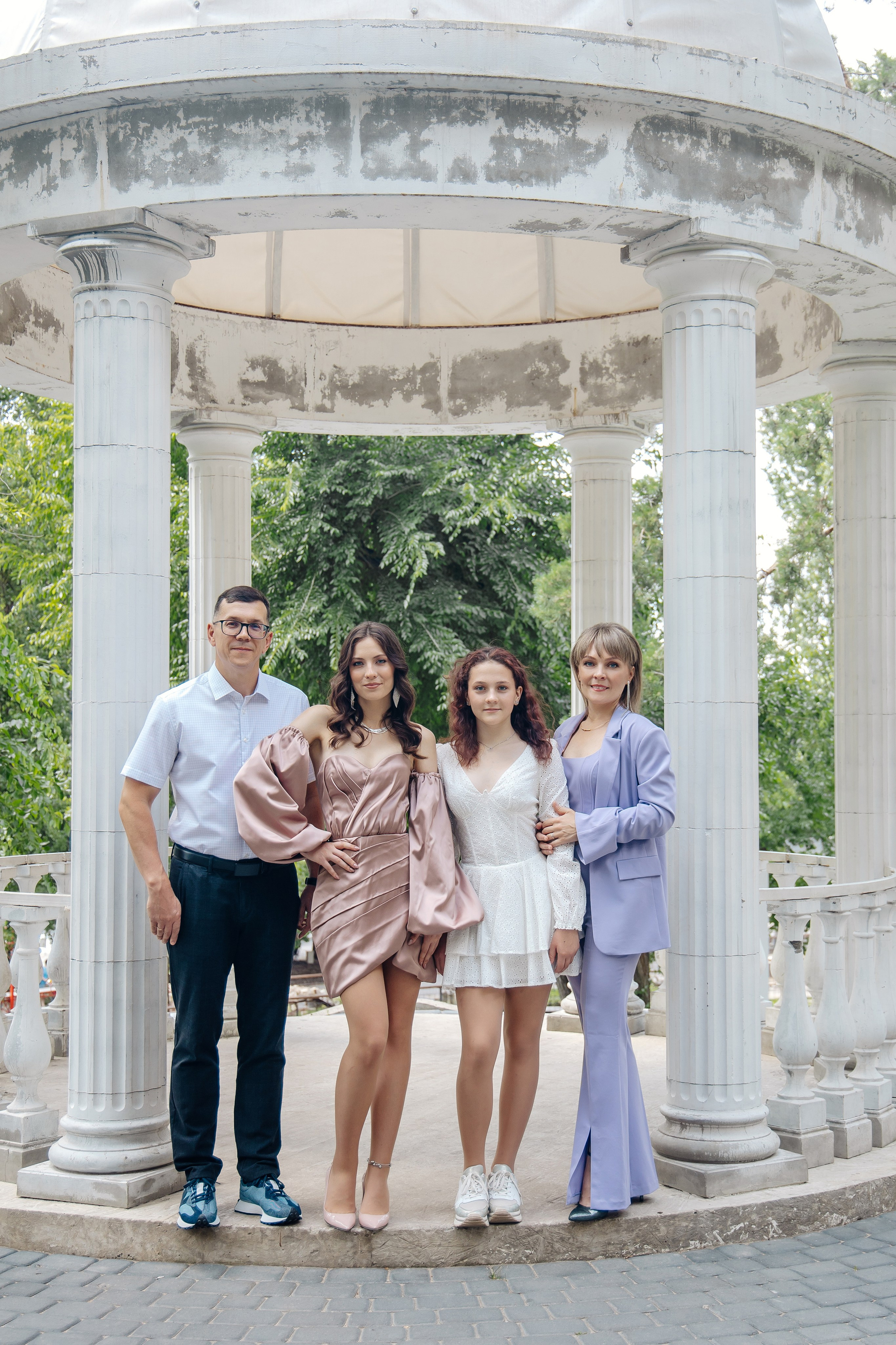 Оксана и ее семья. Фотограф Воронеж, фотосъемка свадеб, детских садов, фотоальбомы