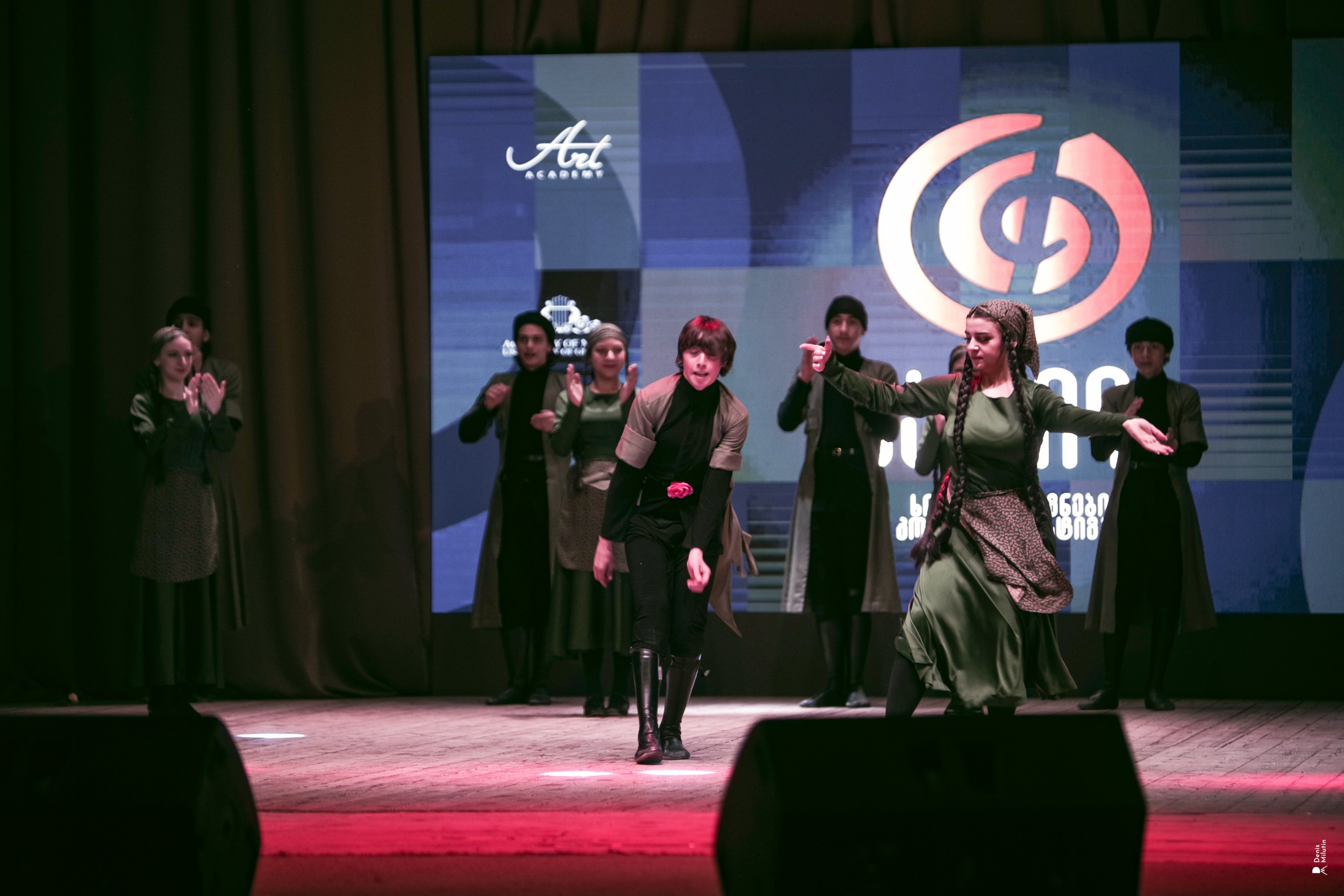 Танцы в Хоби. Портретный фотограф Денис Милютин