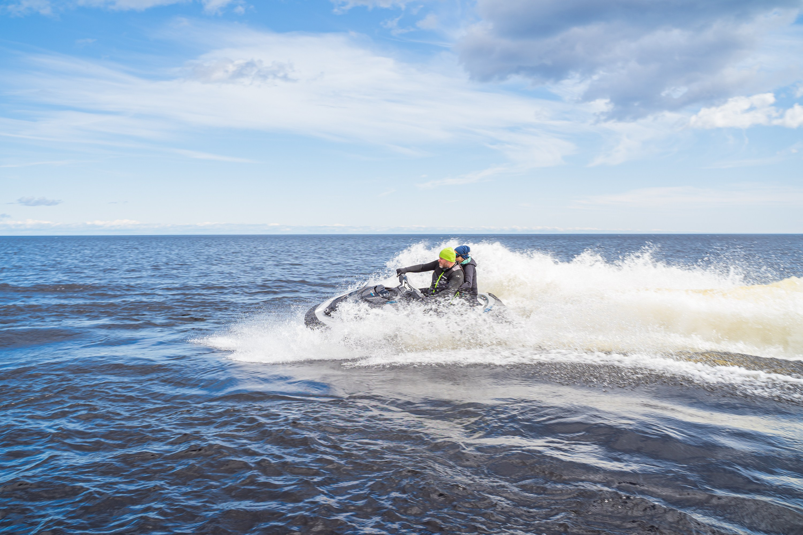 Гидровыезд в Коневский мужской монастырь. Свадебный, семейный, портретный, репортажный фотограф в Санкт-Петербурге