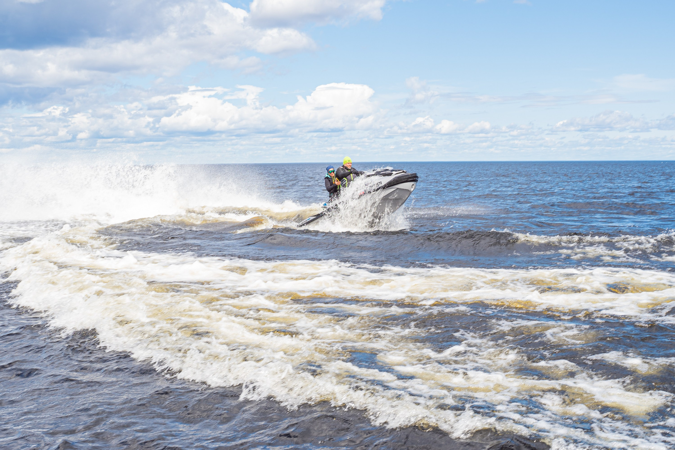 Гидровыезд в Коневский мужской монастырь. Свадебный, семейный, портретный, репортажный фотограф в Санкт-Петербурге