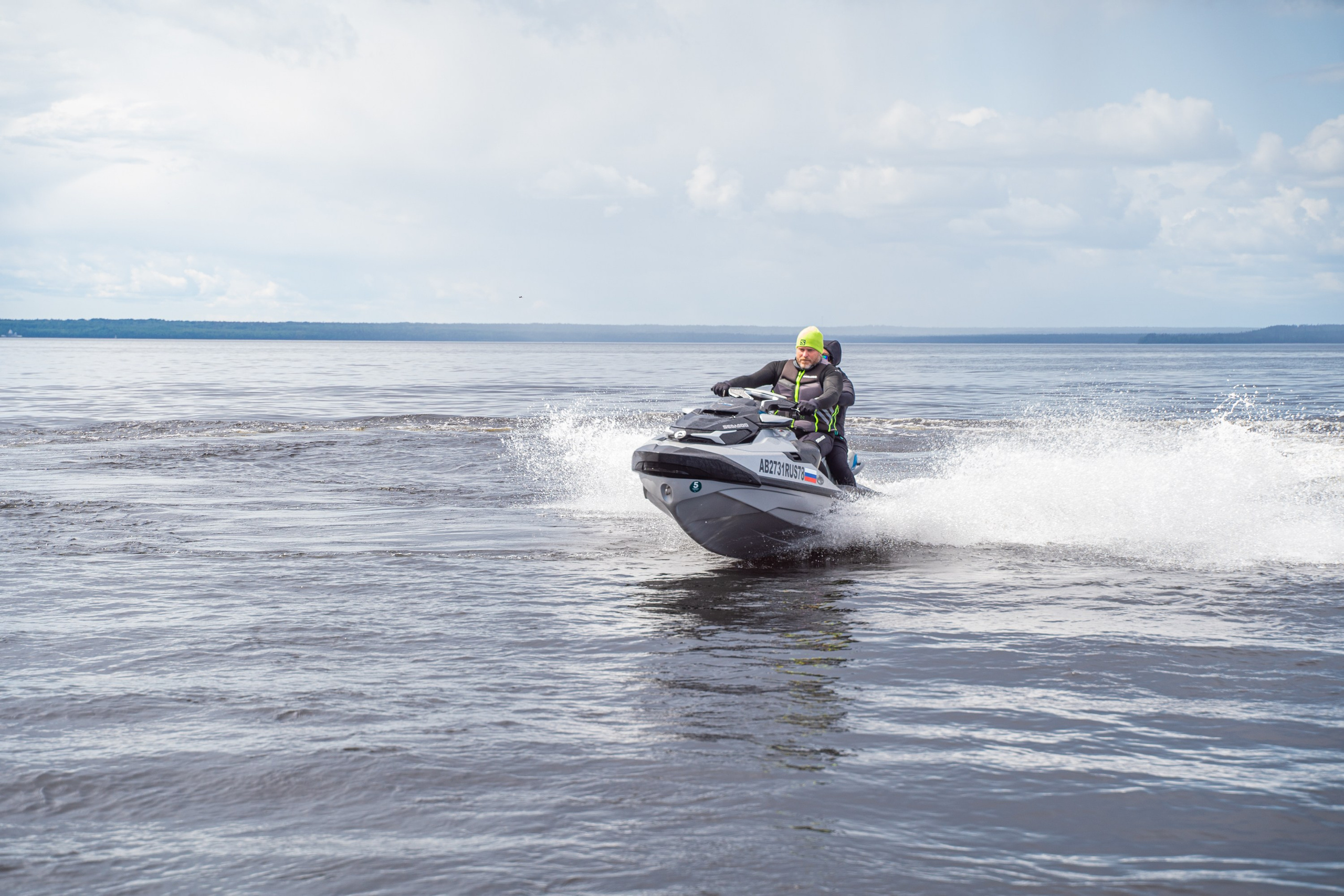 Гидровыезд в Коневский мужской монастырь. Свадебный, семейный, портретный, репортажный фотограф в Санкт-Петербурге