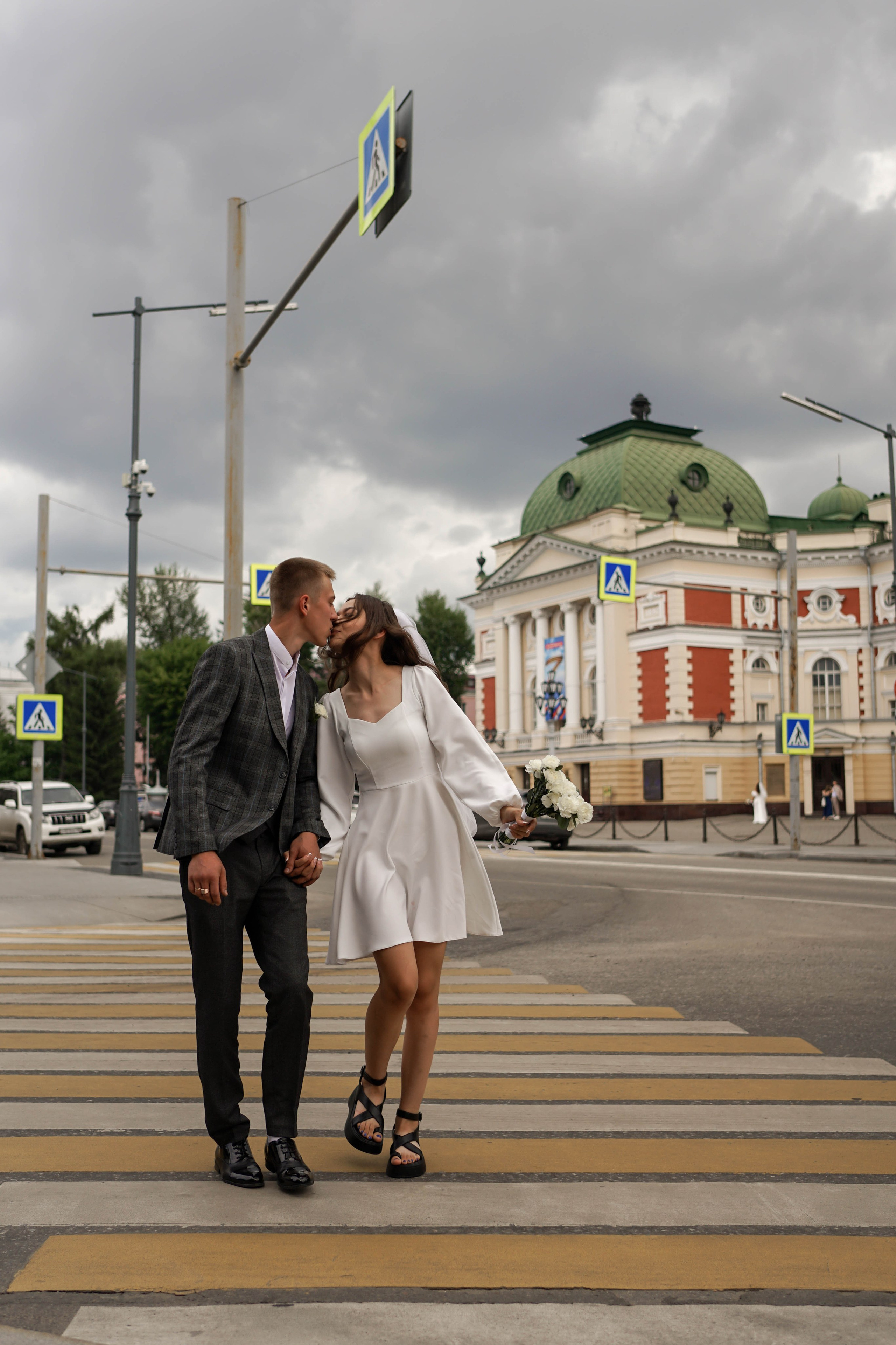 Марина и Андрей: регистрация, прогулка и банкет. Фотограф в Иркутске