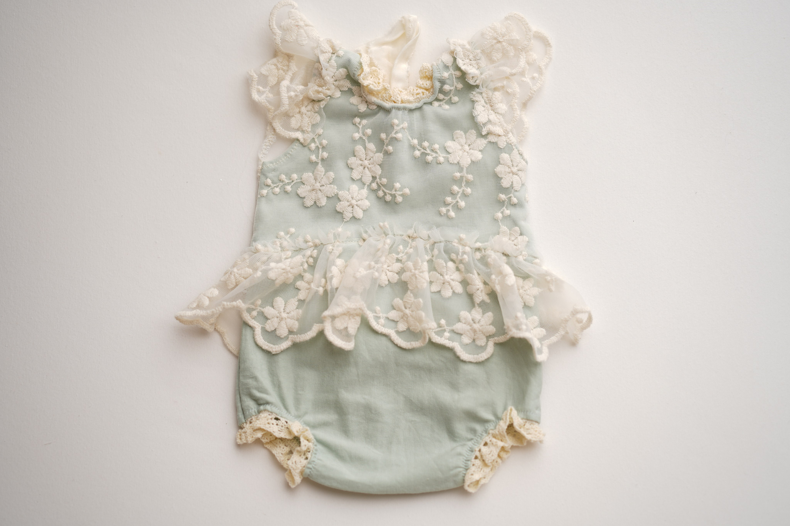 Платья. Фотограф новорождённых в Москве Елена Левина