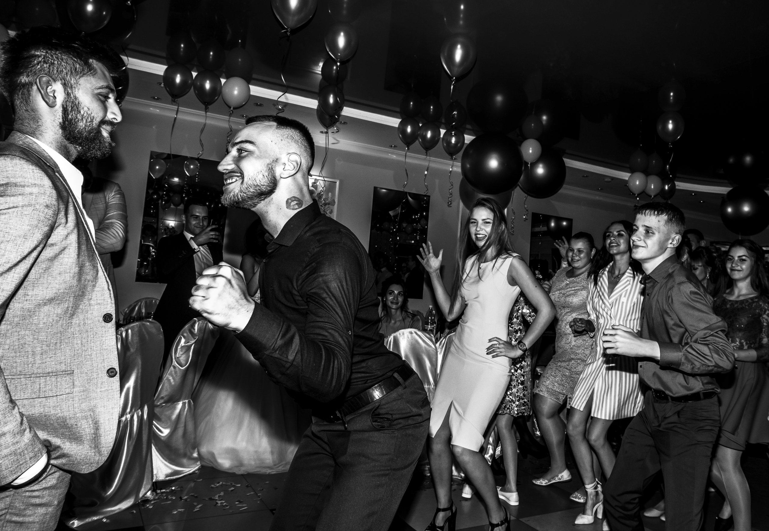 Свадьбы. Спасибо за проявленный интерес к моему творчеству! Меня зовут Россохат