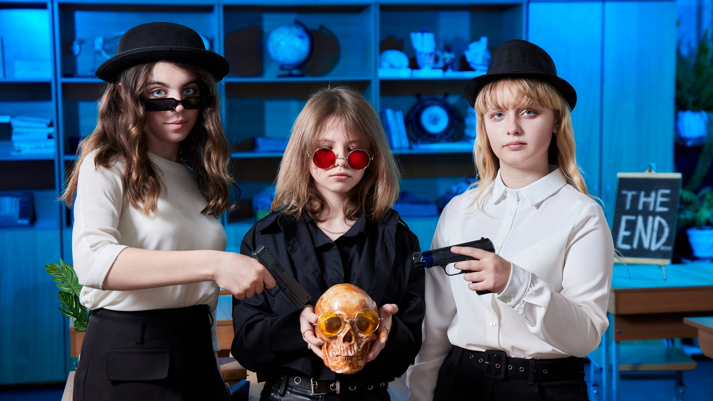 ШКОЛА. ЦВЕТНОЙ СВЕТ. Фотограф Татаринов Андрей (Донецк / Макеевка)