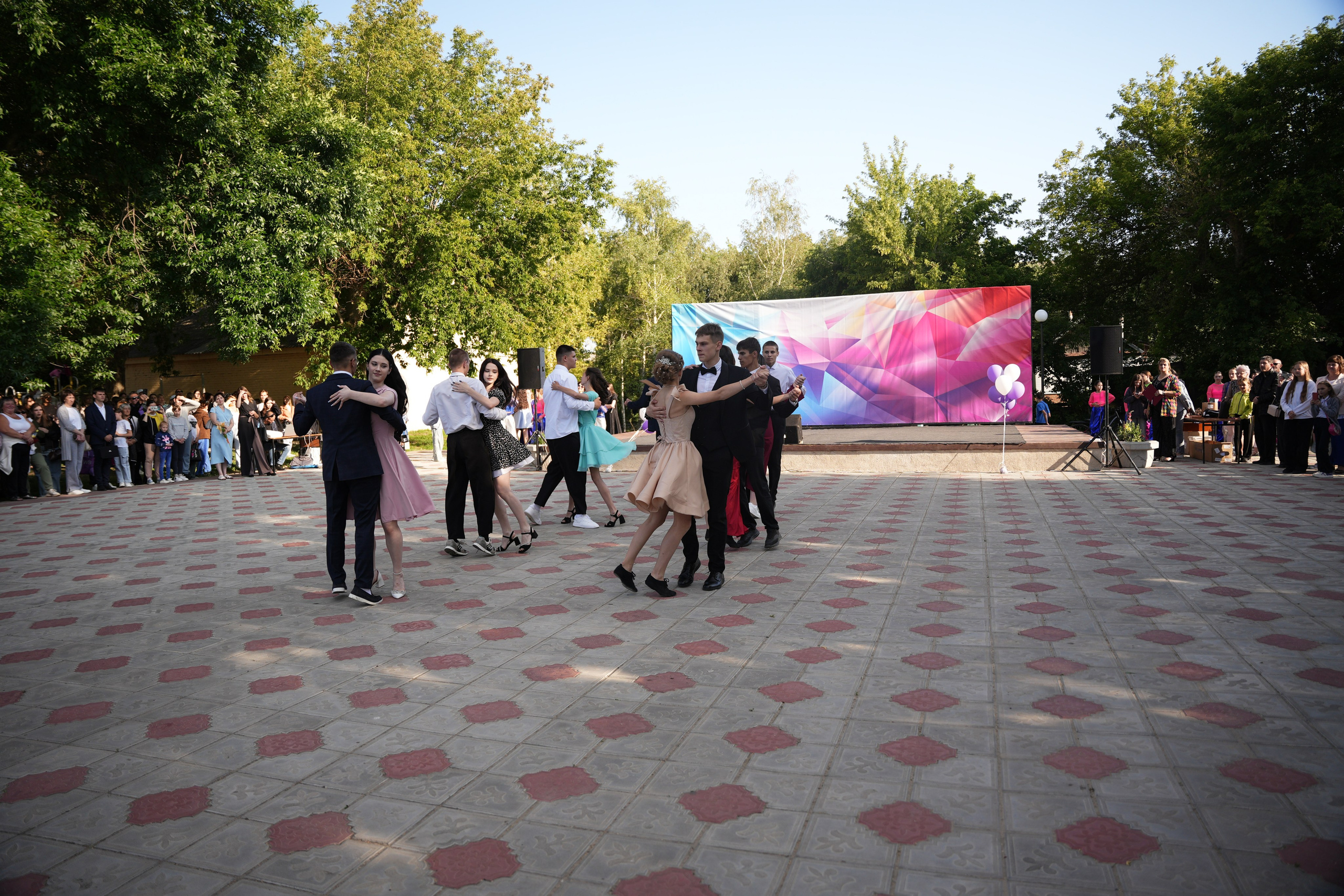 Выпускной в парке. Ольга Плаксина фотограф в Саратове