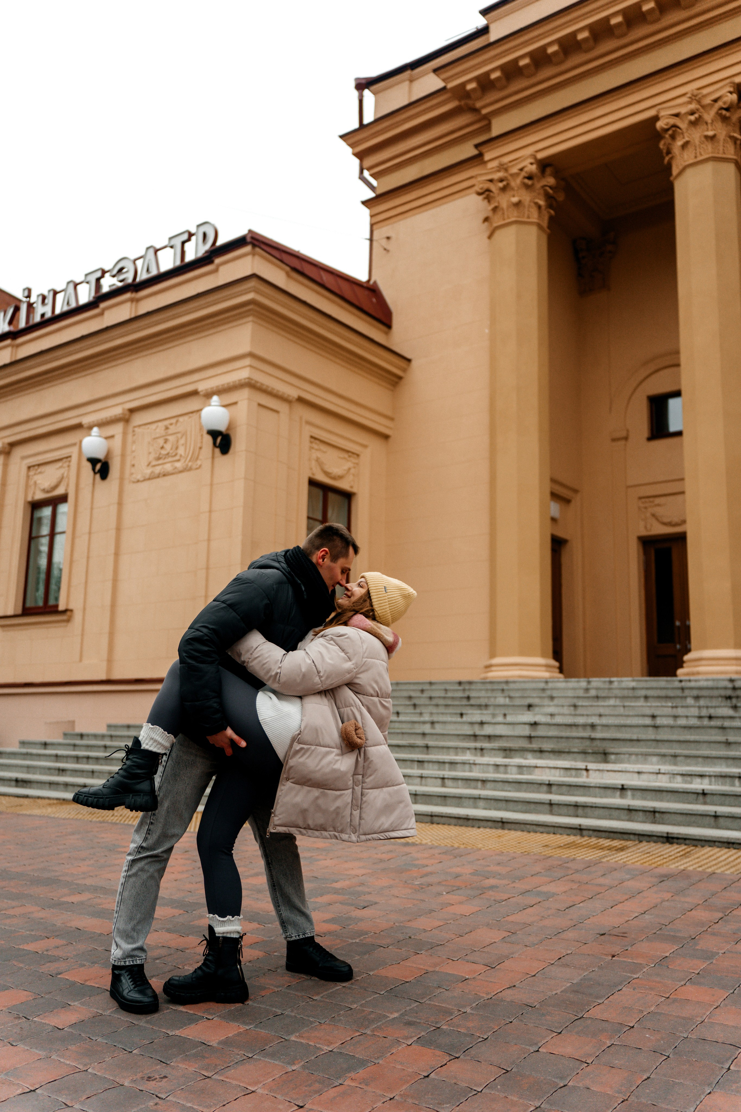 История любви в городе М. Ваш семейный фотограф в Минске — Вика Трегубова