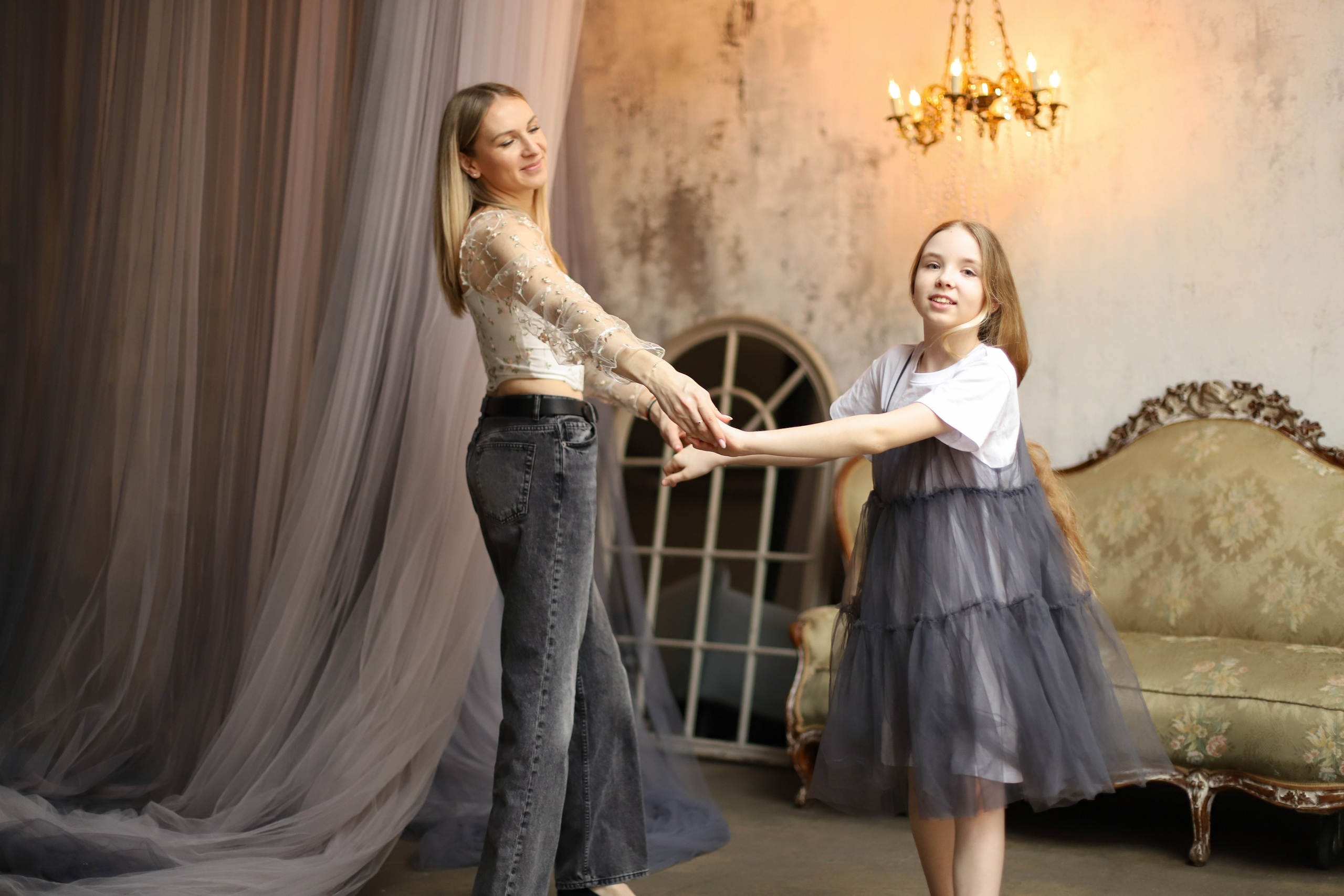 Мама+дочка в атмосферной студии). Фотограф в Москве Елена Дроботя