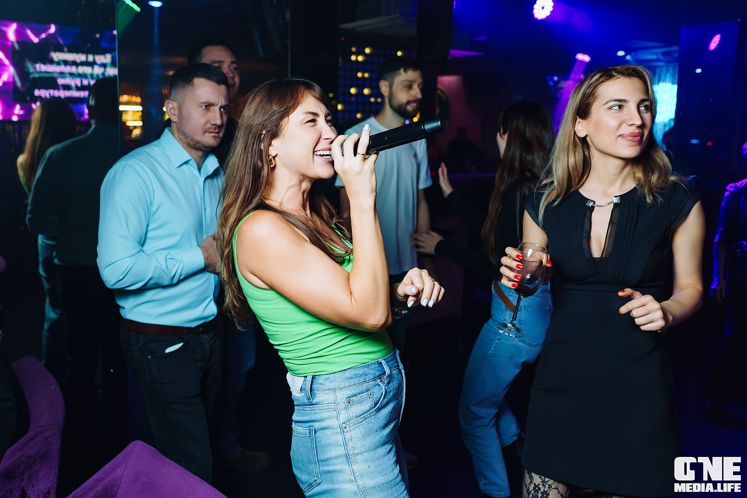 Фоторепортаж из караоке-клуба Эйфория. One Media Life: фоторепортажи, фотоотчеты с мероприятий и заведений
