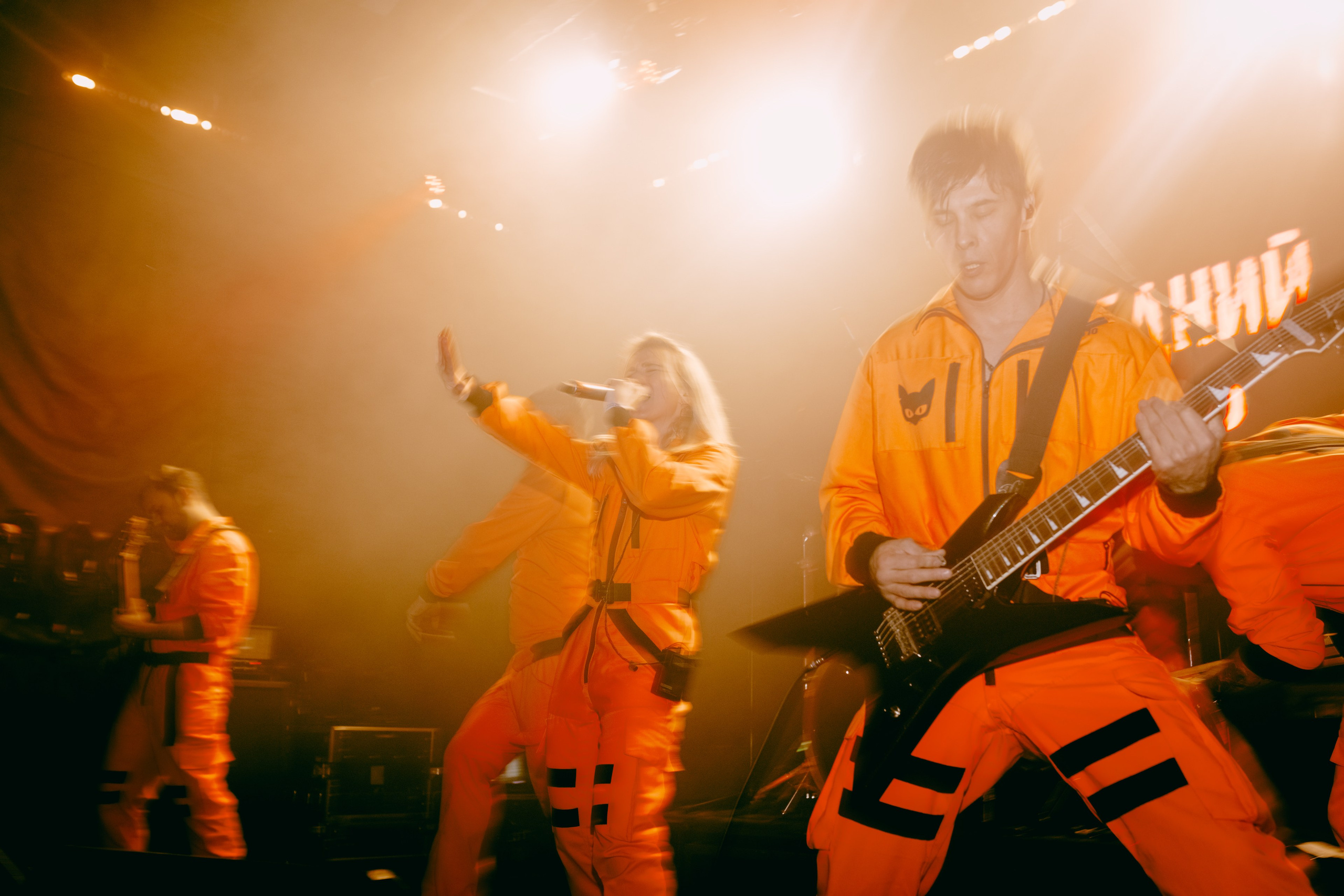 ПОСЛЕДНИЙ ПИОНЕР. Фотограф Елена Богачева (lenalena_na_na_na)