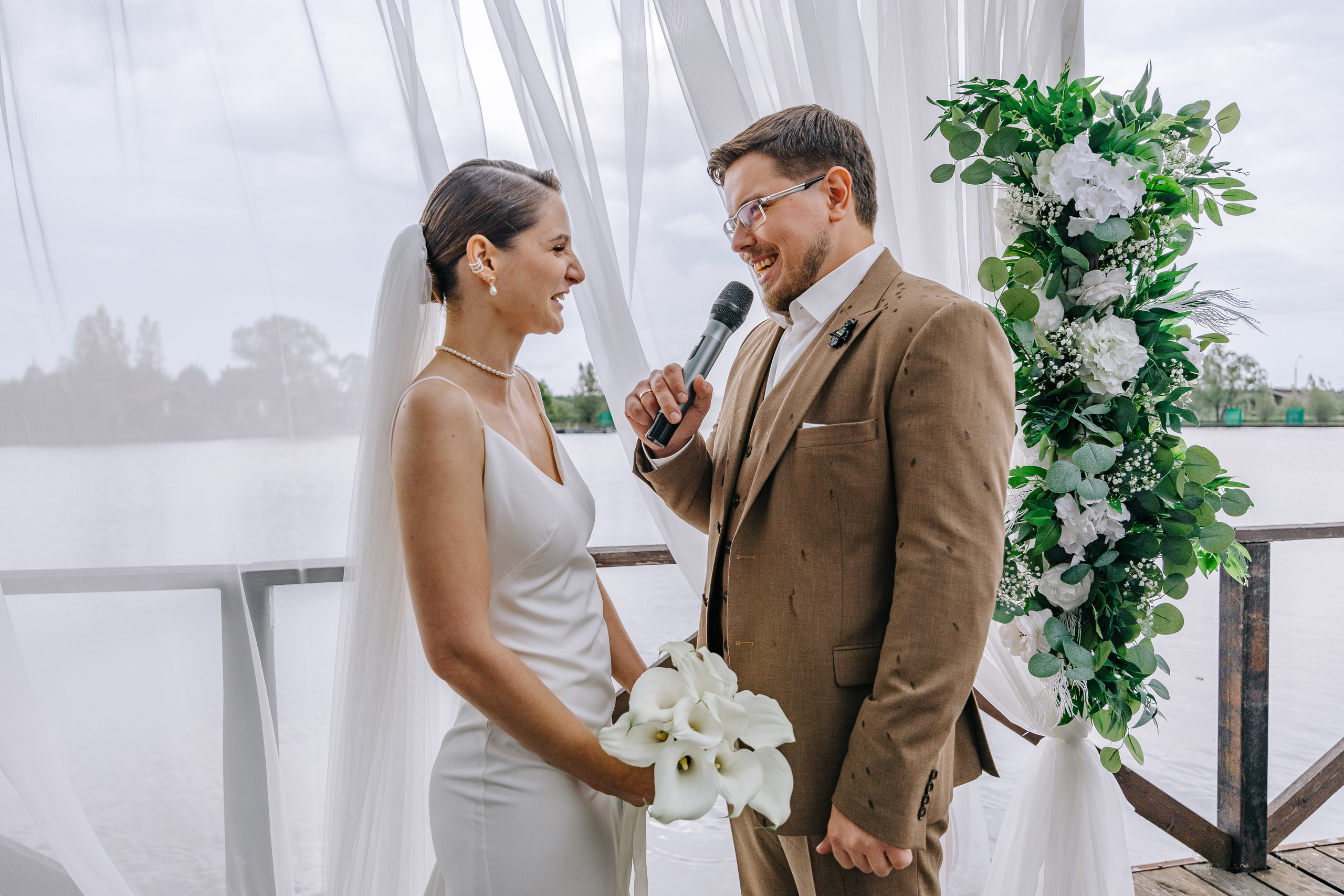 Белая арка. Александр Антонов. Профессиональный свадебный, репортажный фотограф в Москве, Подольске. Фото+Видео на любой праздник