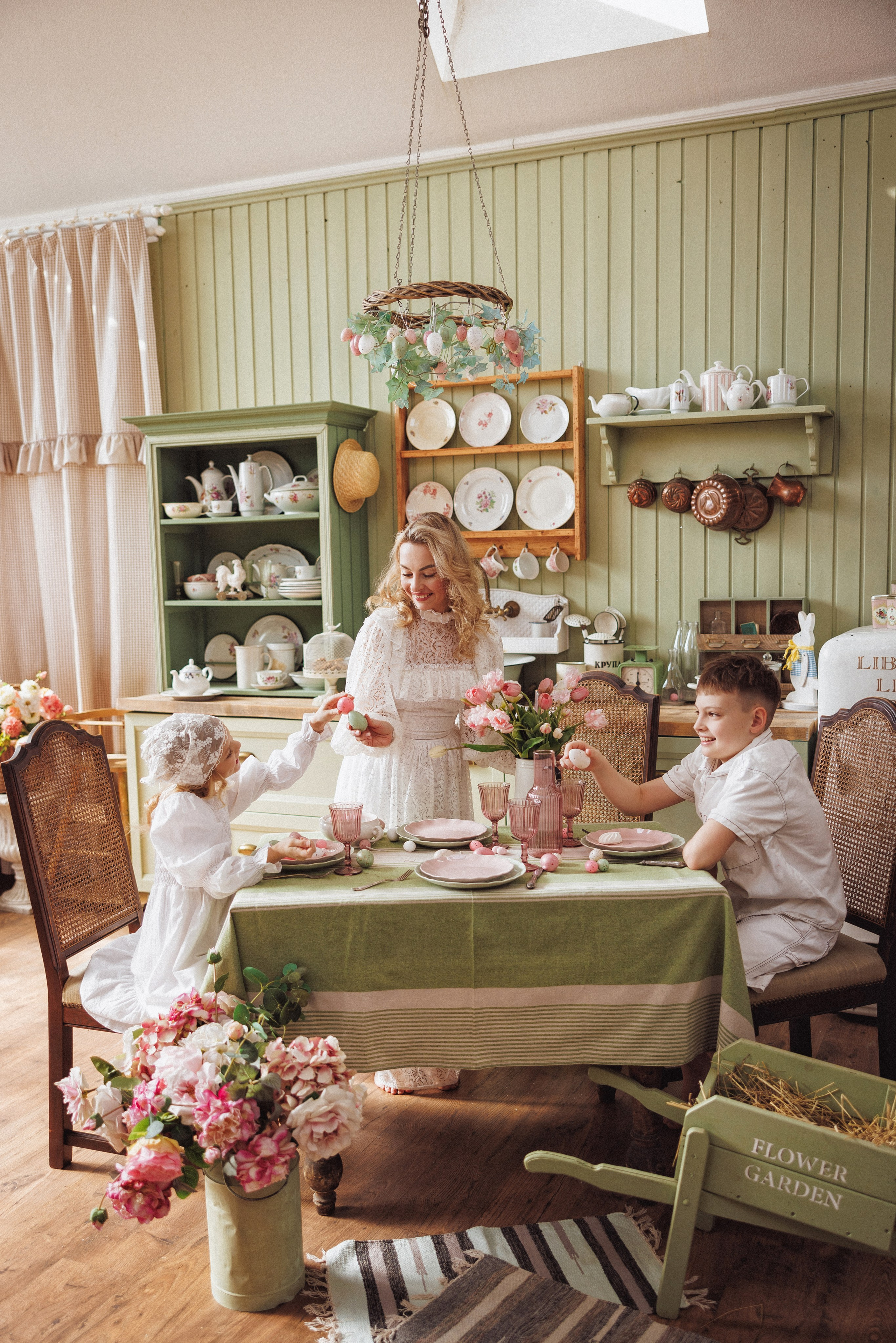 Пасхальные фотосессии в фотостудии Ольги Сурухановой, город Краснодар. Семейный и детский фотограф в Краснодаре Анна Трашкова