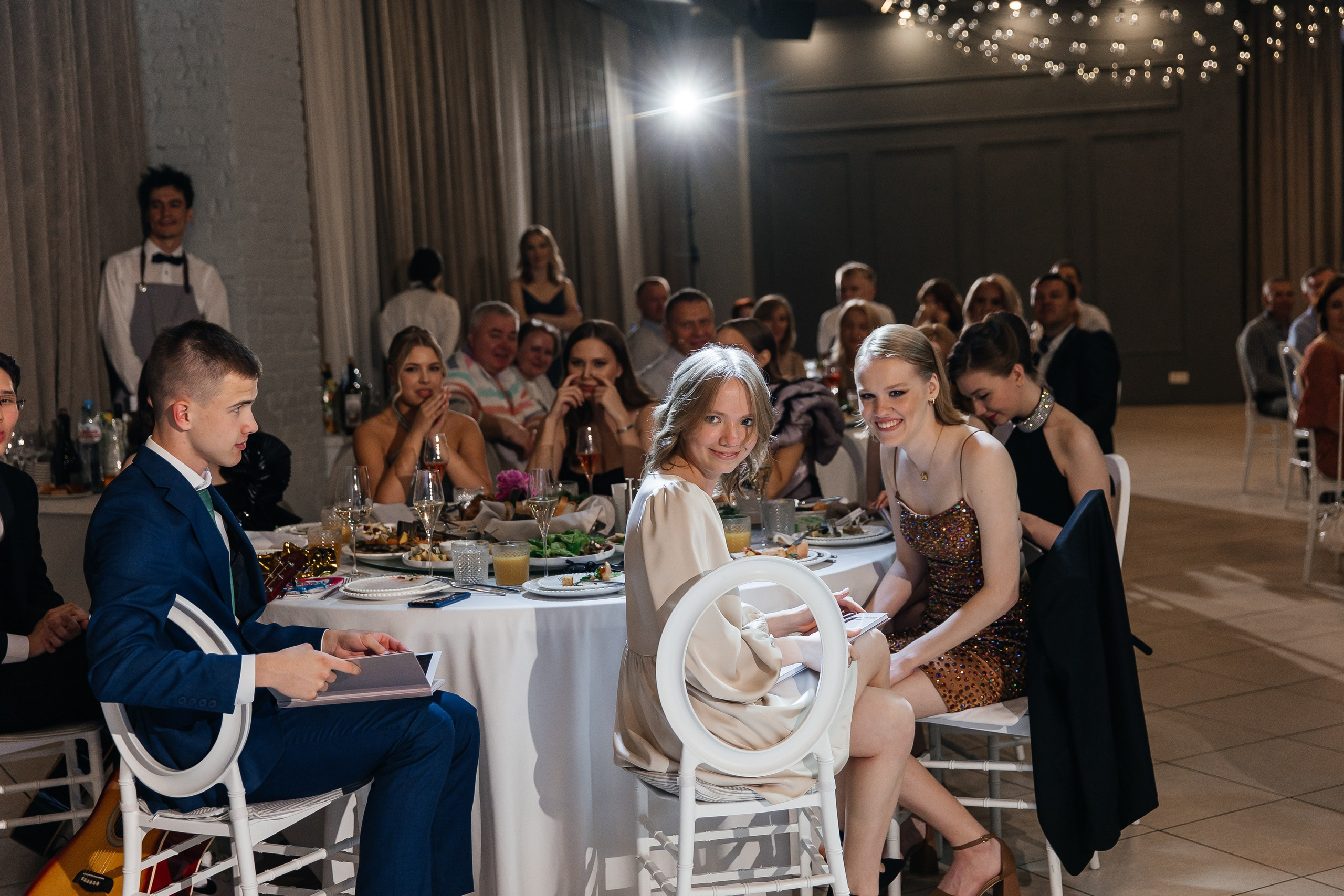 2023-06-23 Выпускной МБОУ СОШ № 10. Фотограф в Красноярске