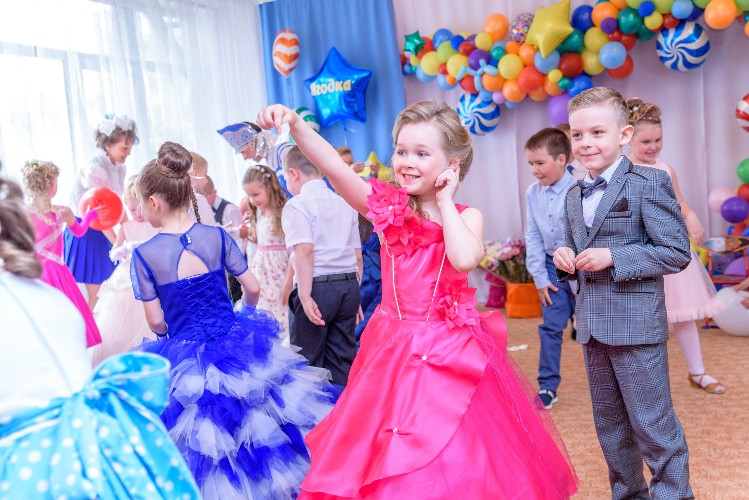 Выпускной праздник. Детский и школьный фотограф Екатерина Гонтаренко Новокузнецк
