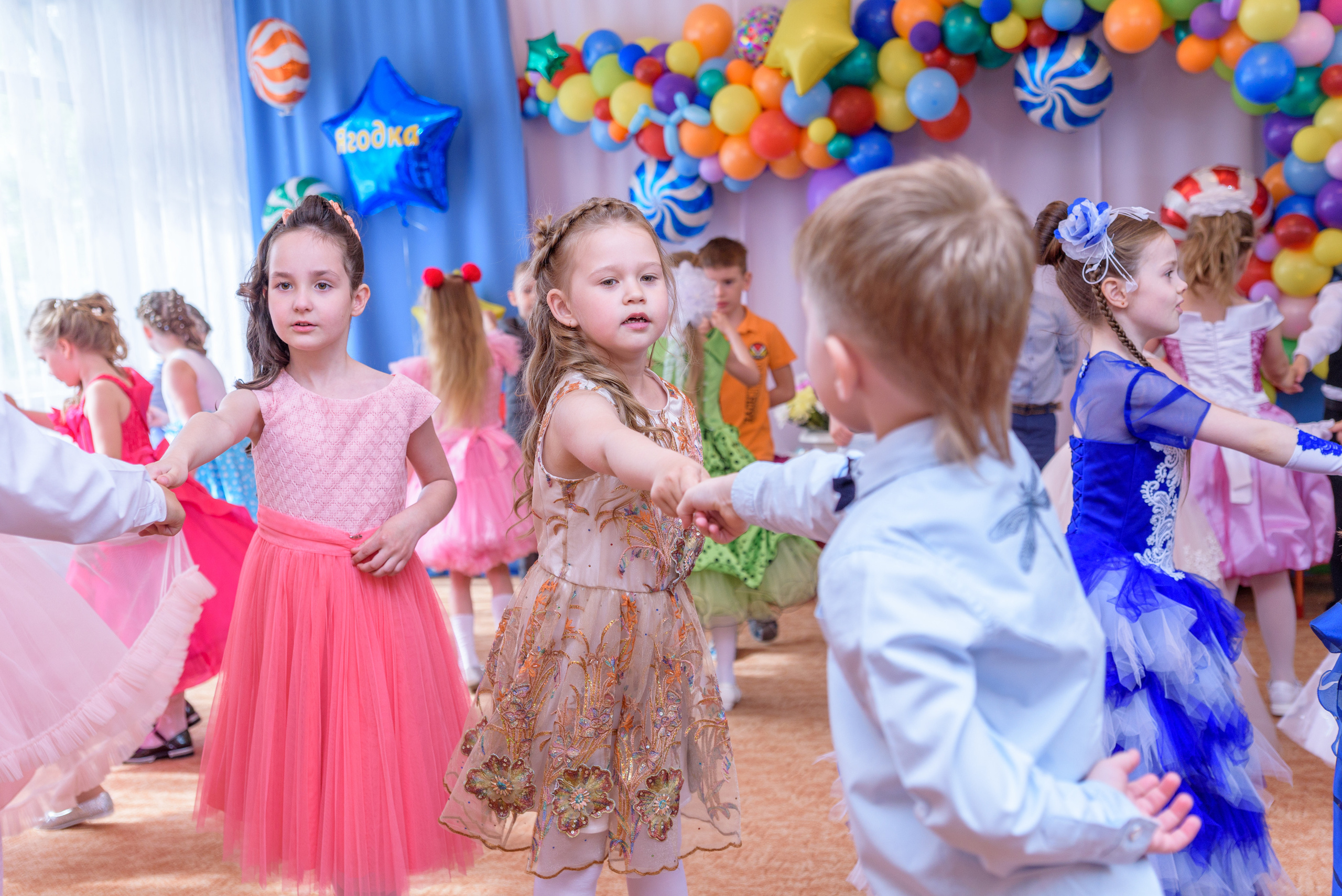 Выпускной праздник. Детский и школьный фотограф Екатерина Гонтаренко Новокузнецк