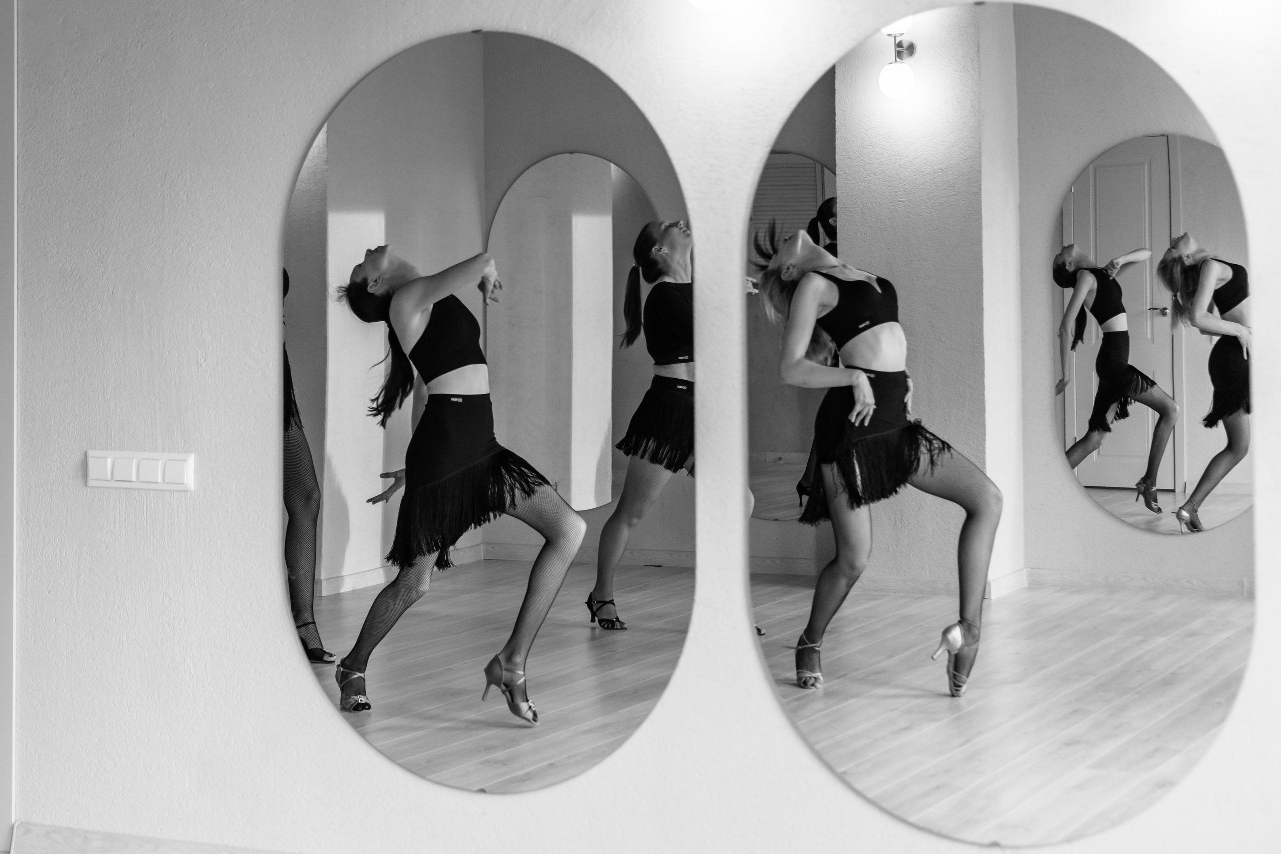 Танцевальное пространство. By Twins — фото и видео объединение в Санкт-Петербруге, Москве и Сочи