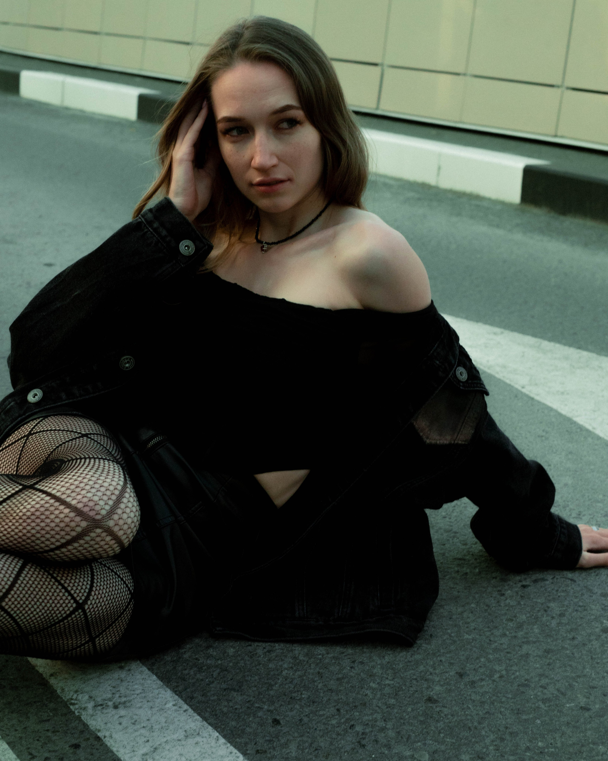 Полина. Женский фотограф. Создатель украшений ручной работы. Модель