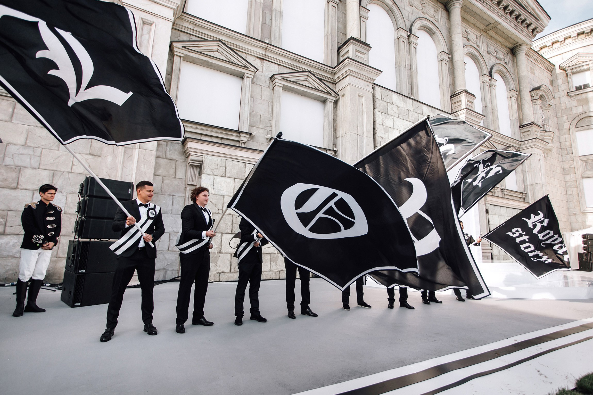 Саша и Маша. Любовь Чуляева — свадебный фотограф в Москве и Европе