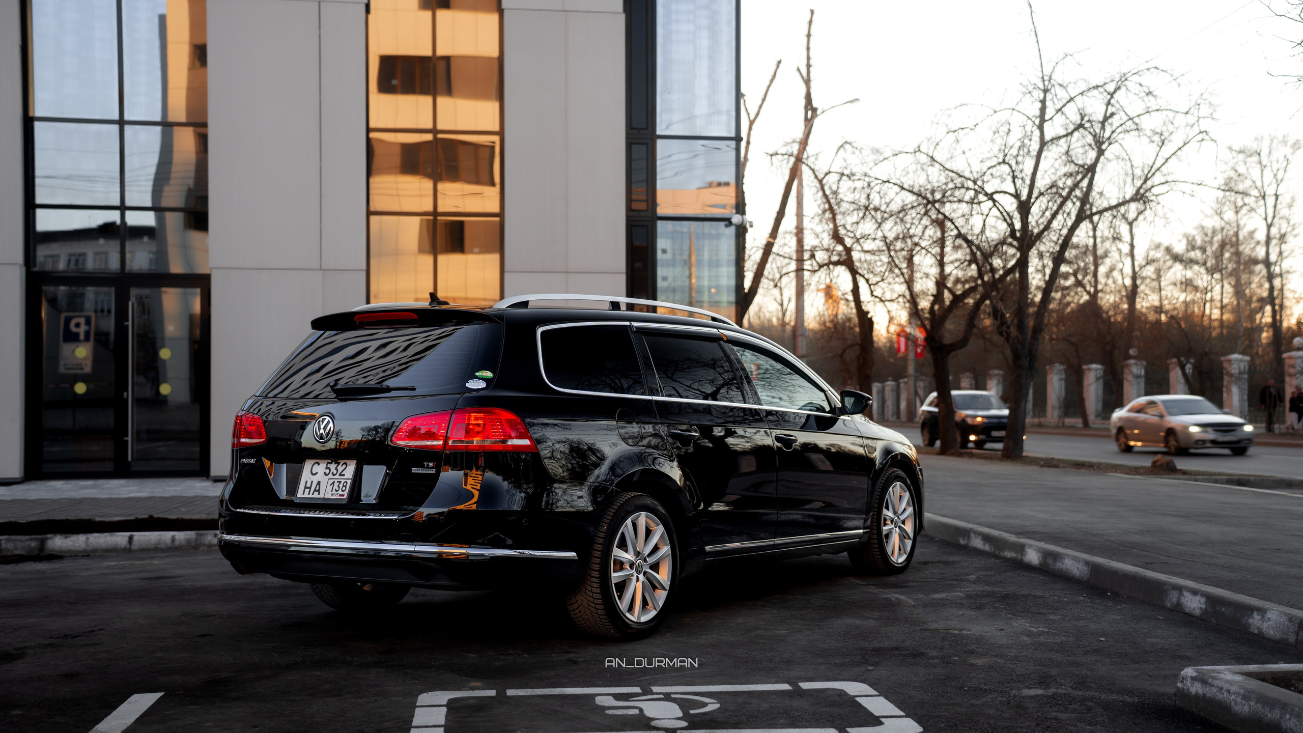 Volkswagen Passat. Фотограф, видеограф и пилот дрона на Байкале