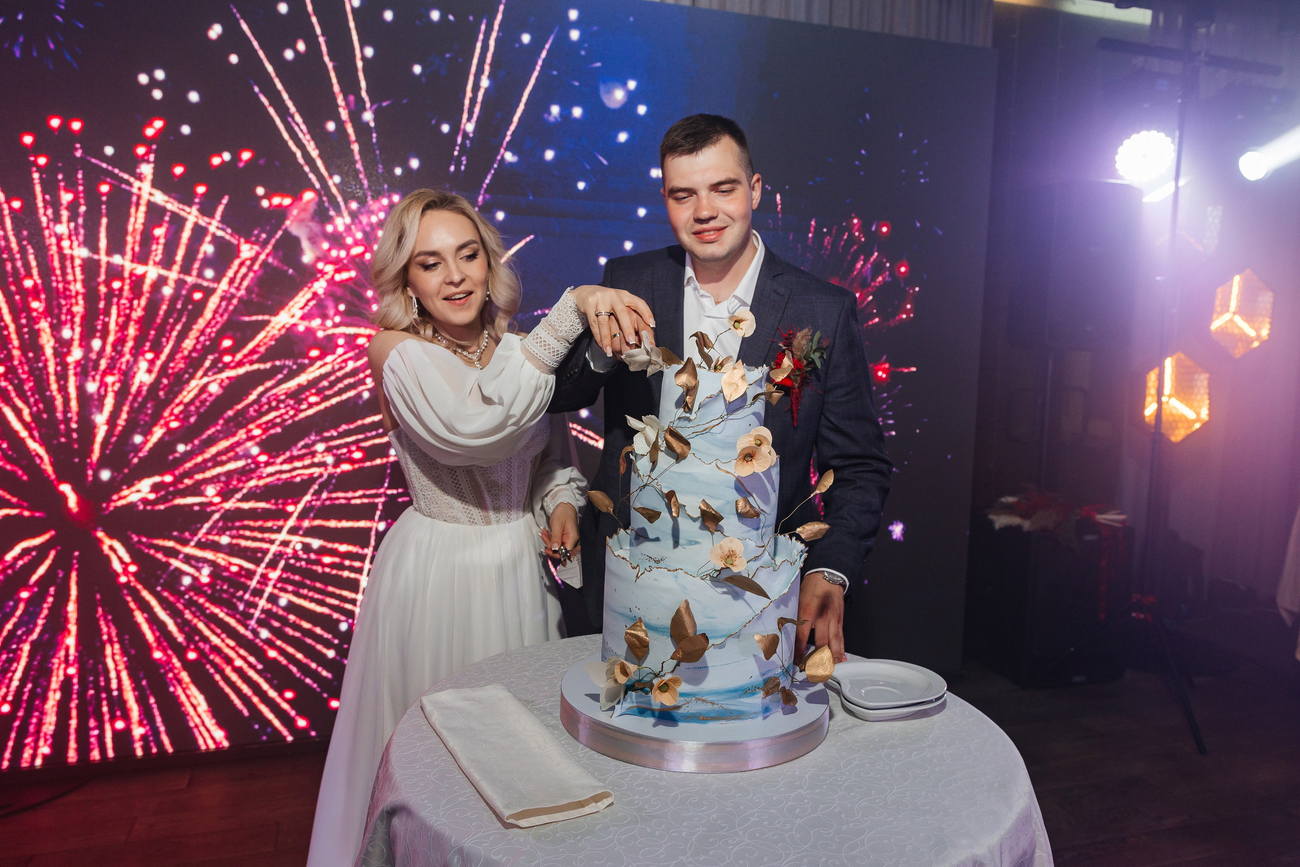 Грандиозное свадебное событие в уютном ресторане. Олег Сверчков | Свадебный фотограф Вологда