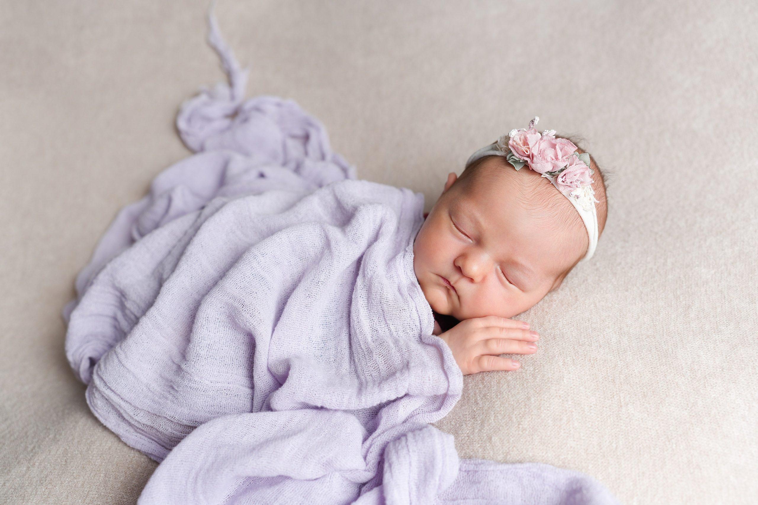 Newborn. Фотограф новорожденных и детский фотограф в Екатеринбурге Ксени