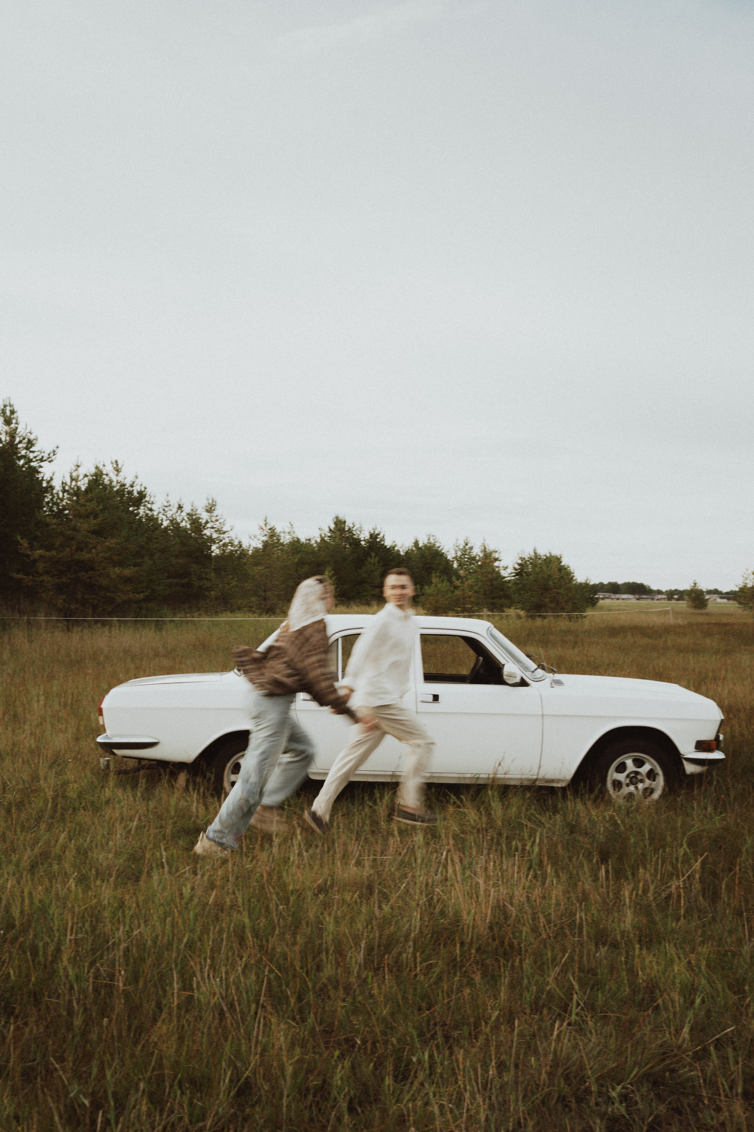 [… two lovers and volga]. Фотограф в Архангельске