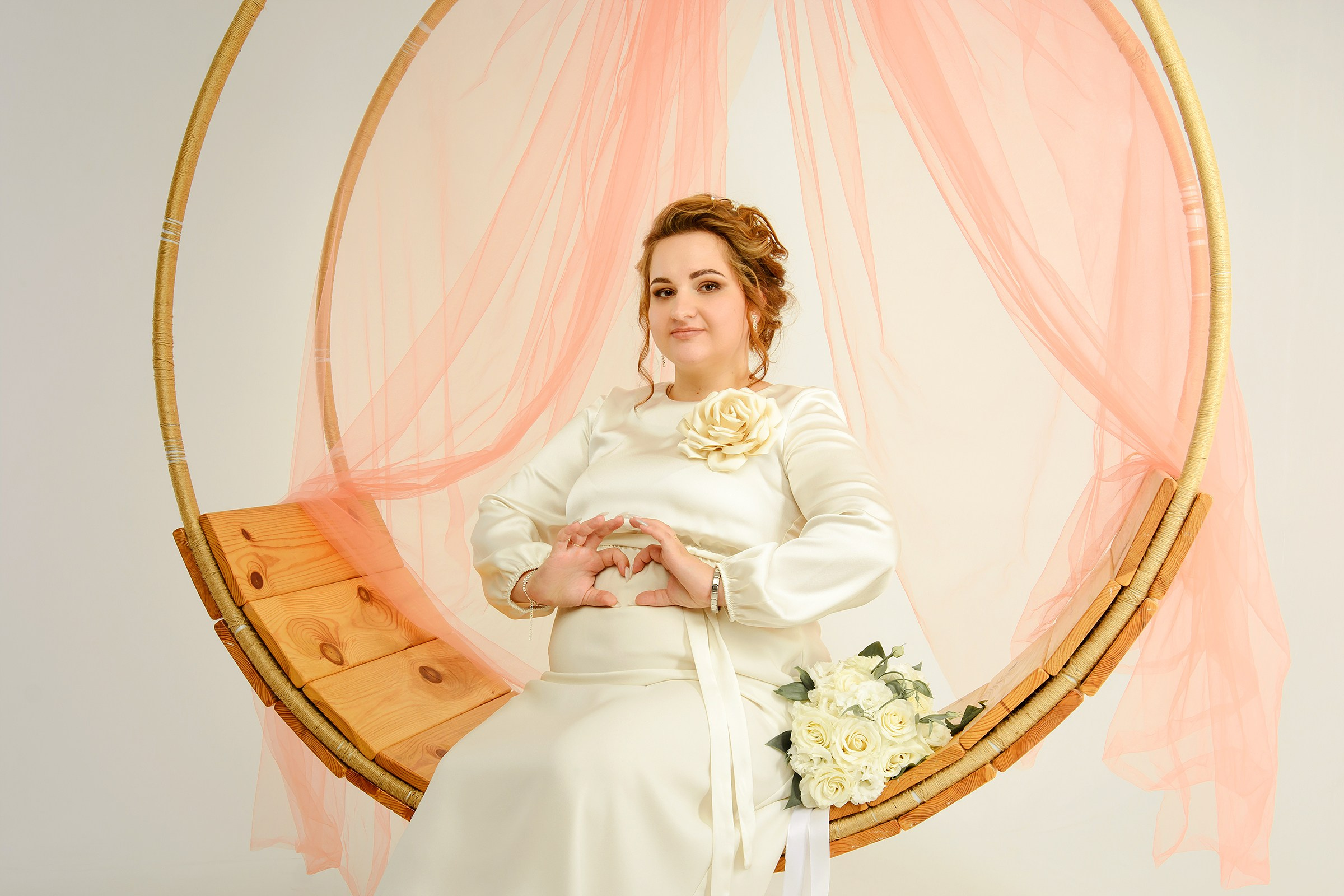 Свадебные фотосессии в фотостудии Тольятти. Фотограф Оксана Сафонова г. Тольятти