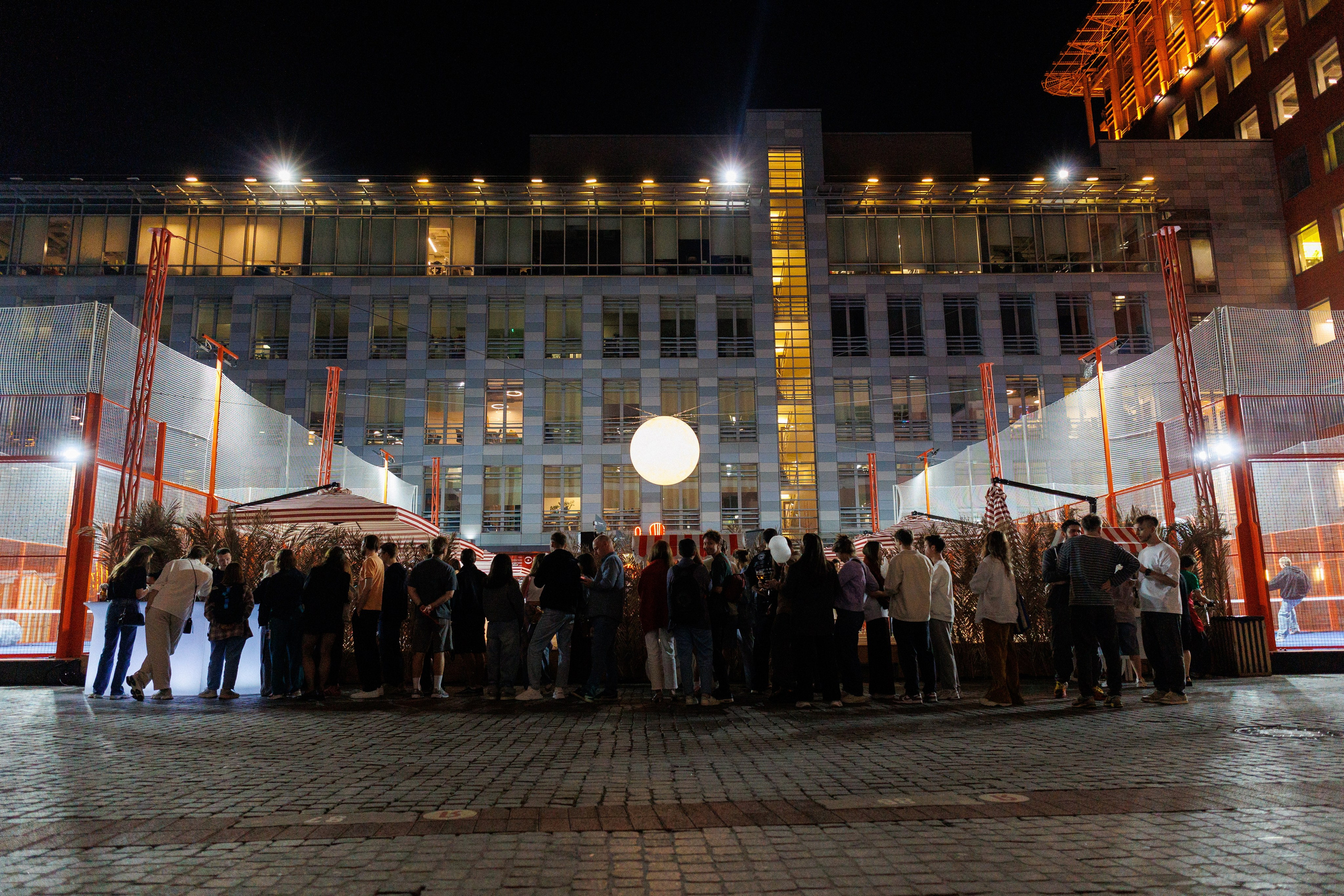 Moon padel. Фотограф Александр Тулупов