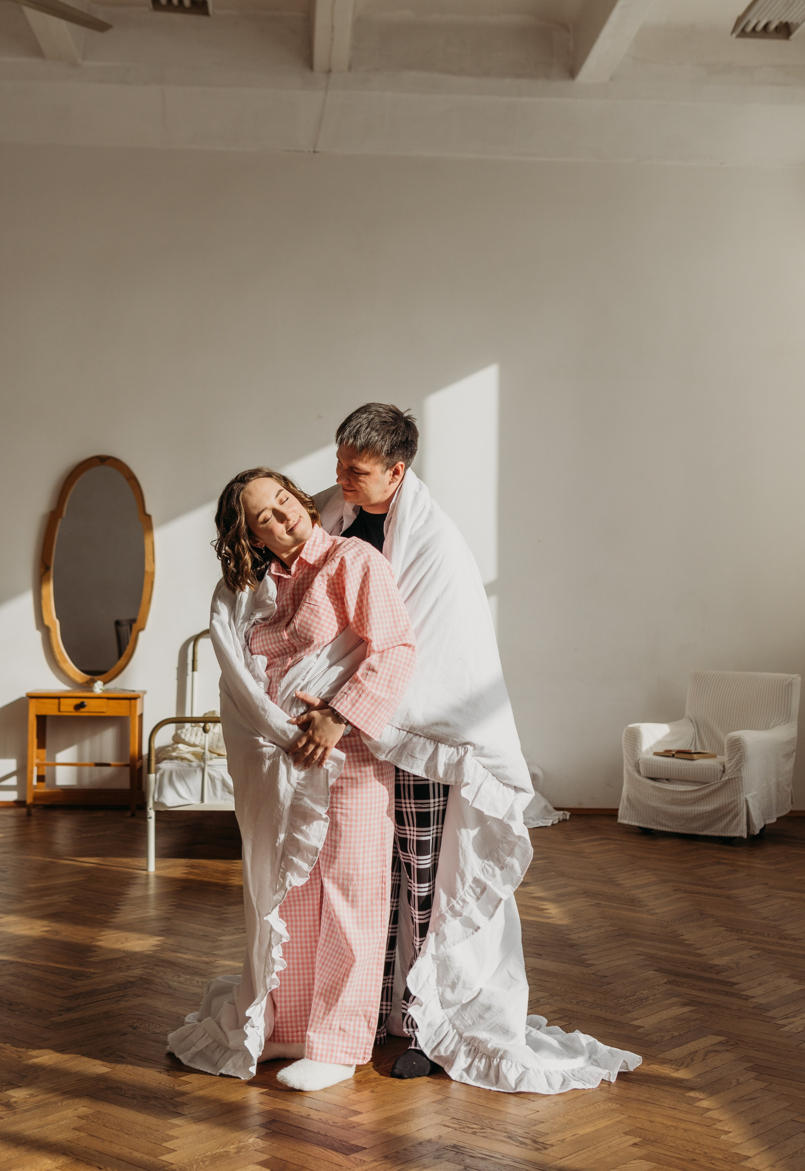 Artem & Katherine. Я — Алёна и я фотографирую красиво (е)