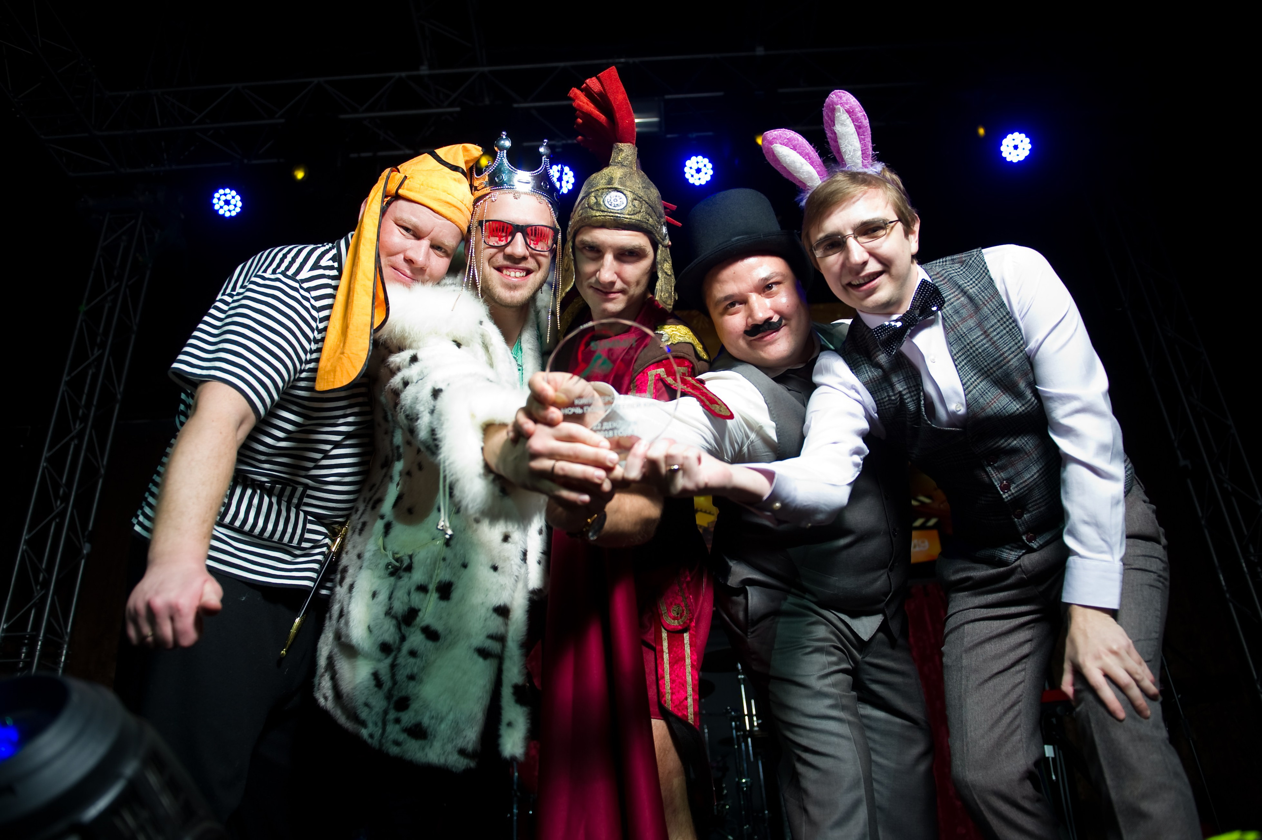 Новогодний корпоратив Summit. Репортажный фотограф и видеограф Слава Думчев. Тимбилдинги, отчетники, корпоративы