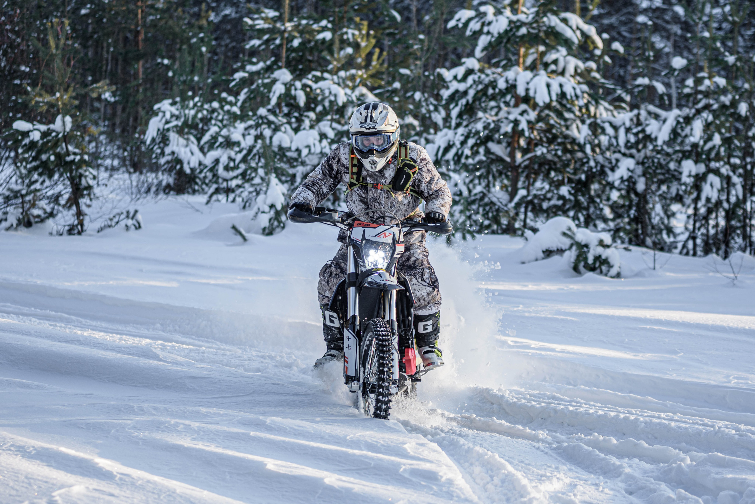 Дима. Зимний прохват. Мотофотограф в Нижнем Новгороде Динара Зуйкова