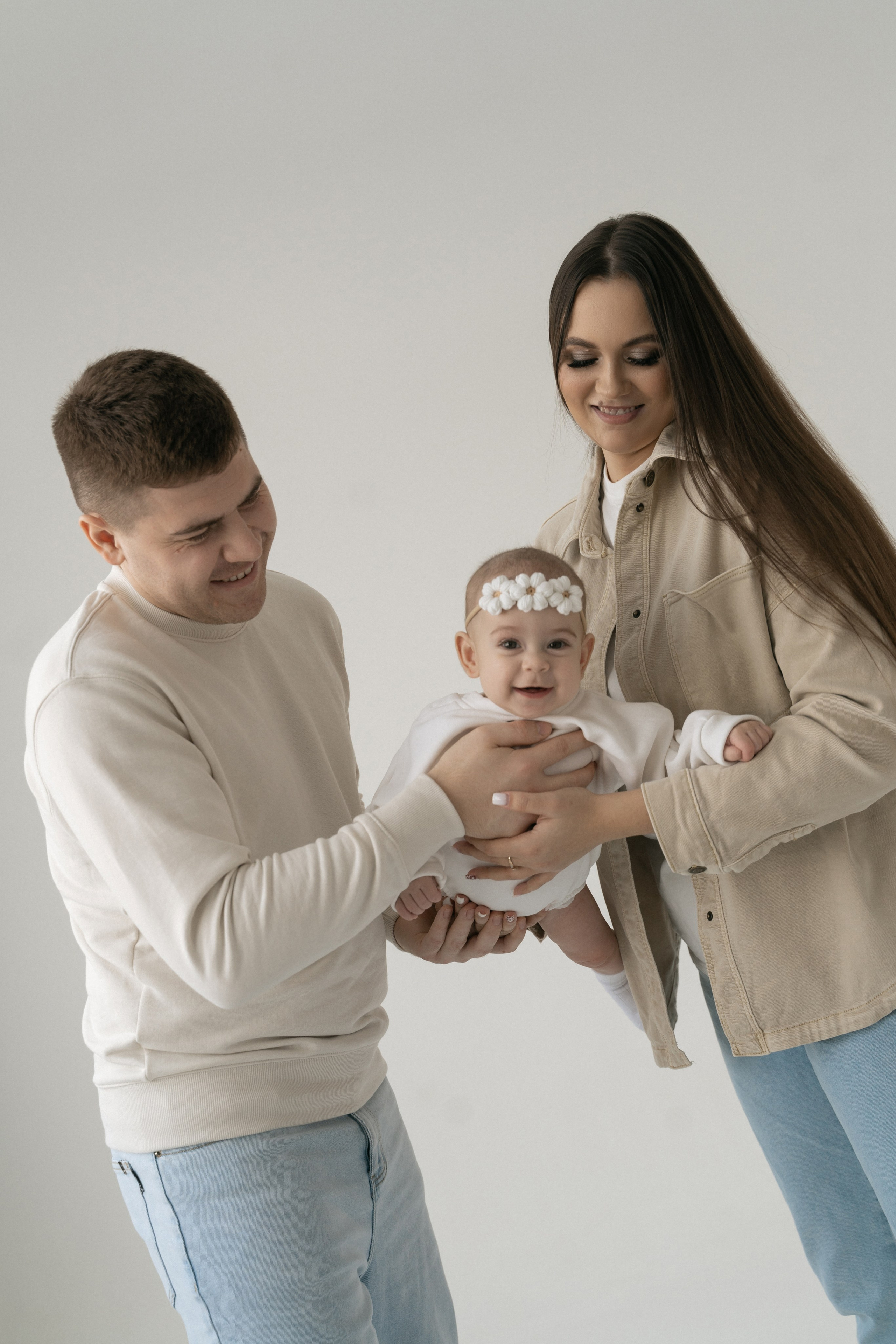 Вдвоём хорошо, но втроём. Моменты и истории о вас настоящих