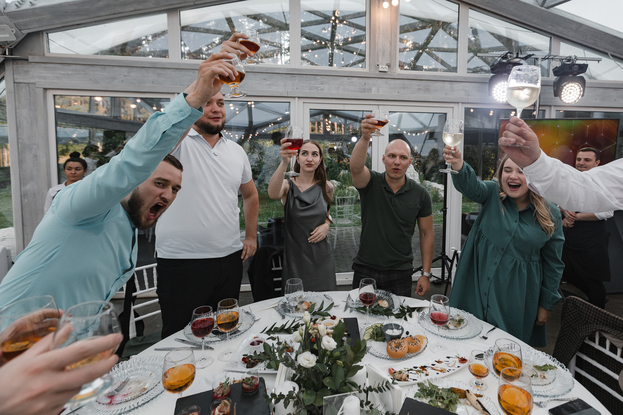 Leo + Liza. Антон Айрис | Anton Iris — стильно сниму твою свадьбу и депрессию